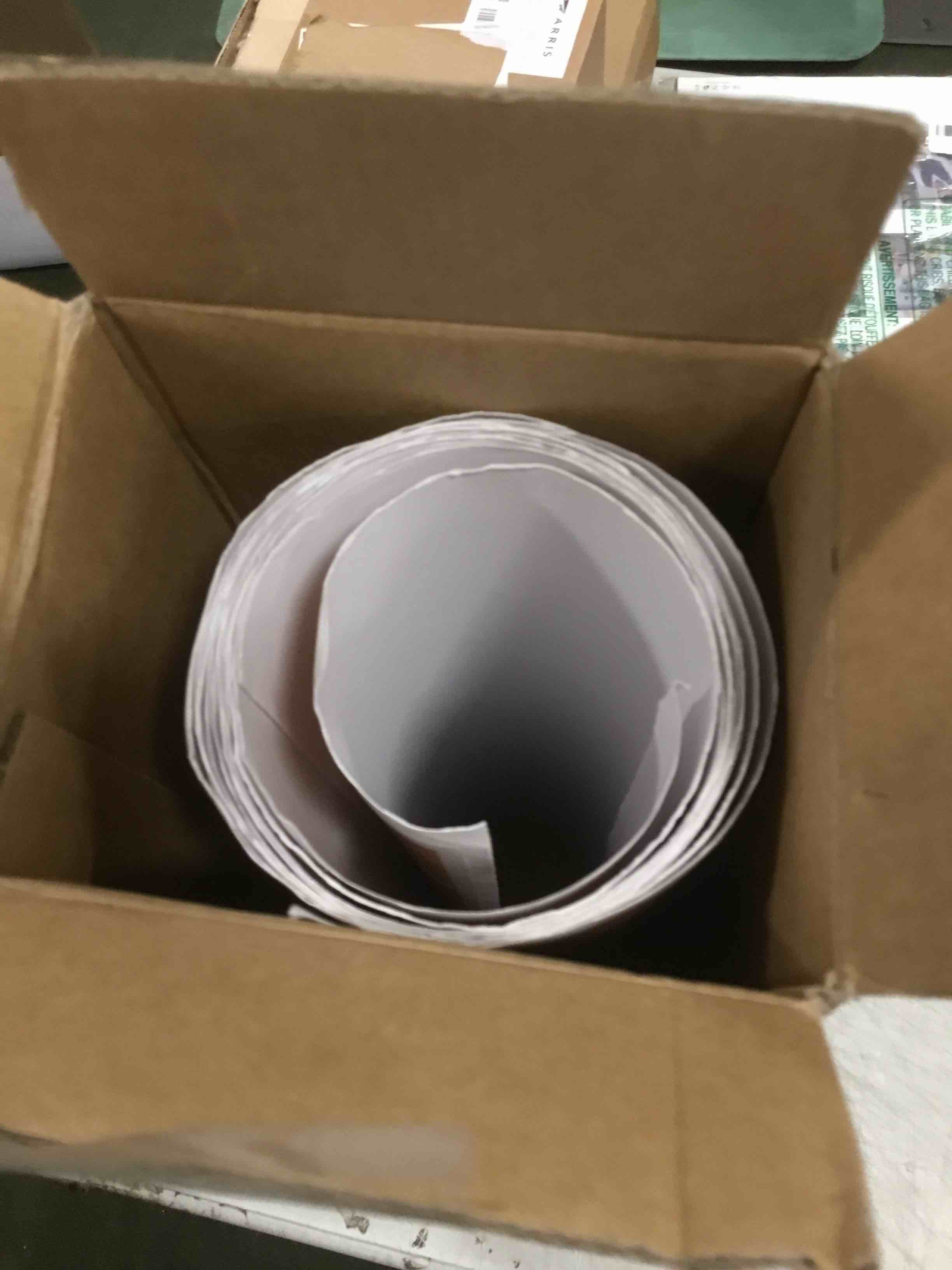 https://s3.amazonaws.com/lotting-images-prod/bidfta/BLU5812896_1712318690201.jpeg