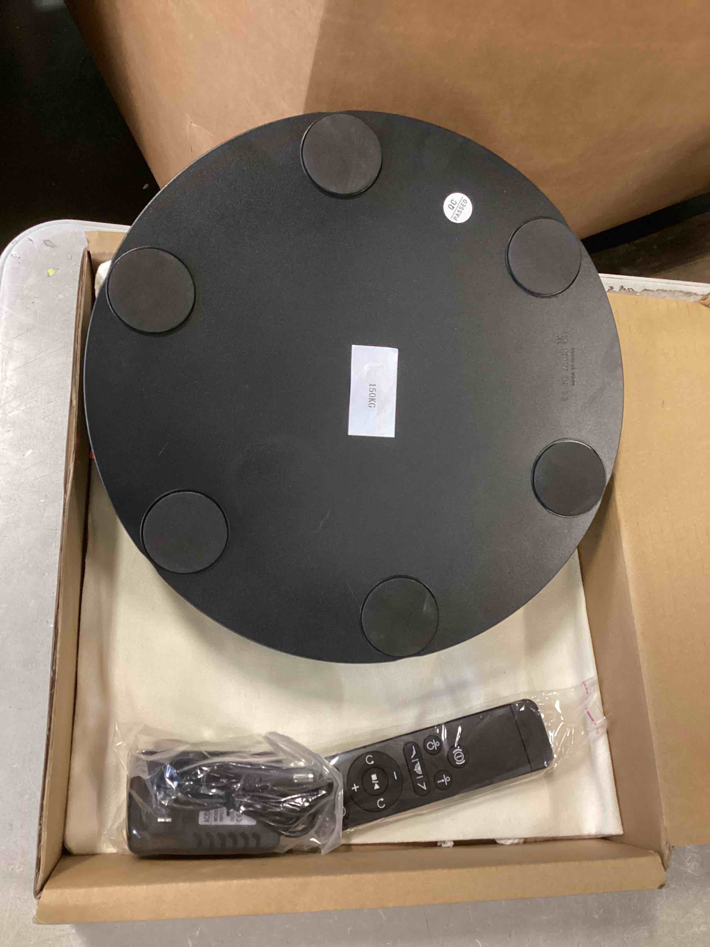 https://s3.amazonaws.com/lotting-images-prod/bidfta/BLU5813015_1711554297736.jpeg