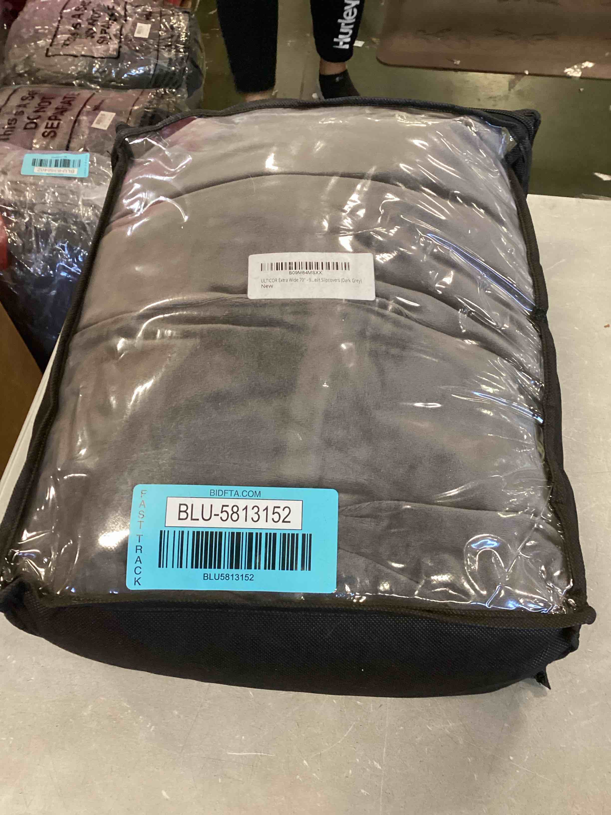https://s3.amazonaws.com/lotting-images-prod/bidfta/BLU5813152_1711633980650.jpeg