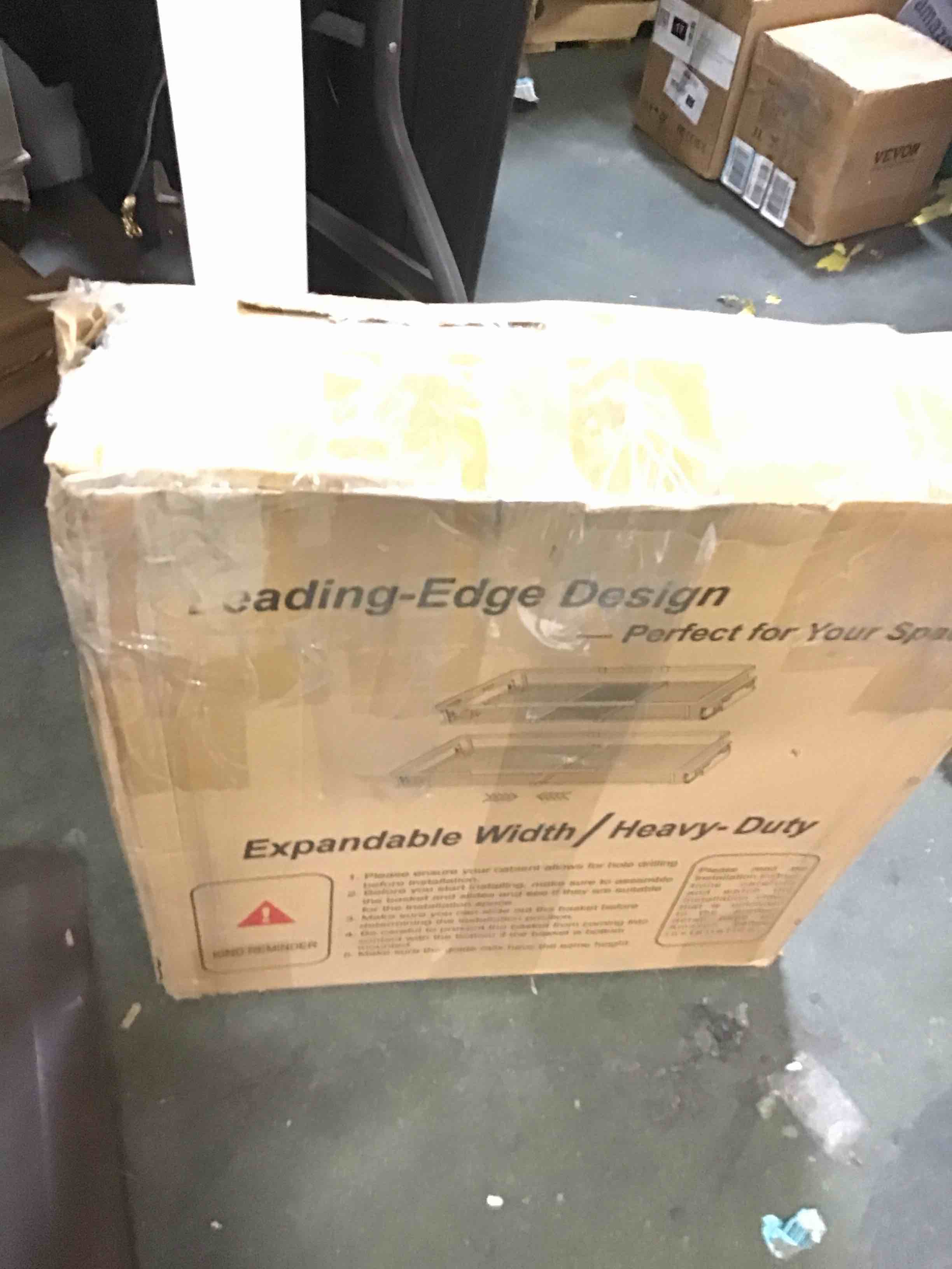 https://s3.amazonaws.com/lotting-images-prod/bidfta/BLU5814727_1711724821074.jpeg
