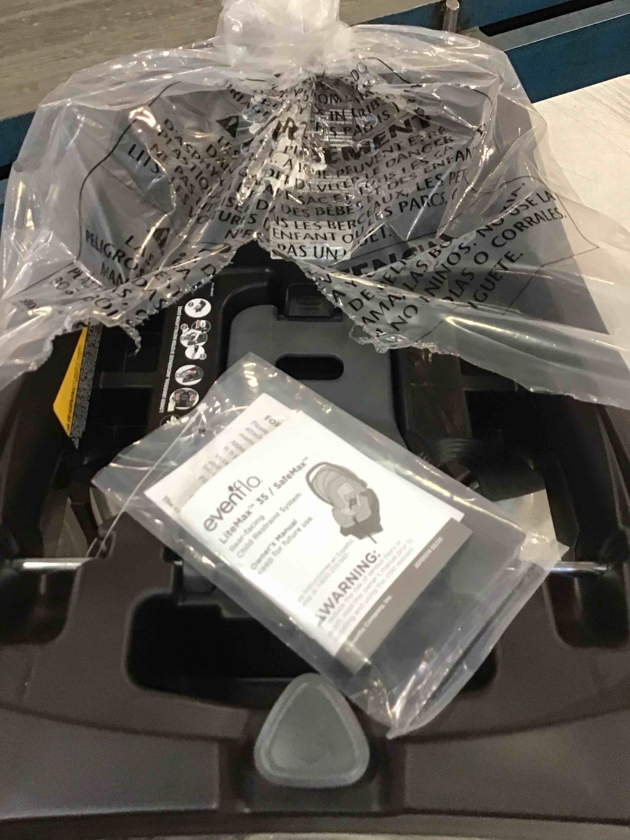 https://s3.amazonaws.com/lotting-images-prod/bidfta/BLU5814772_1711732531164.jpeg
