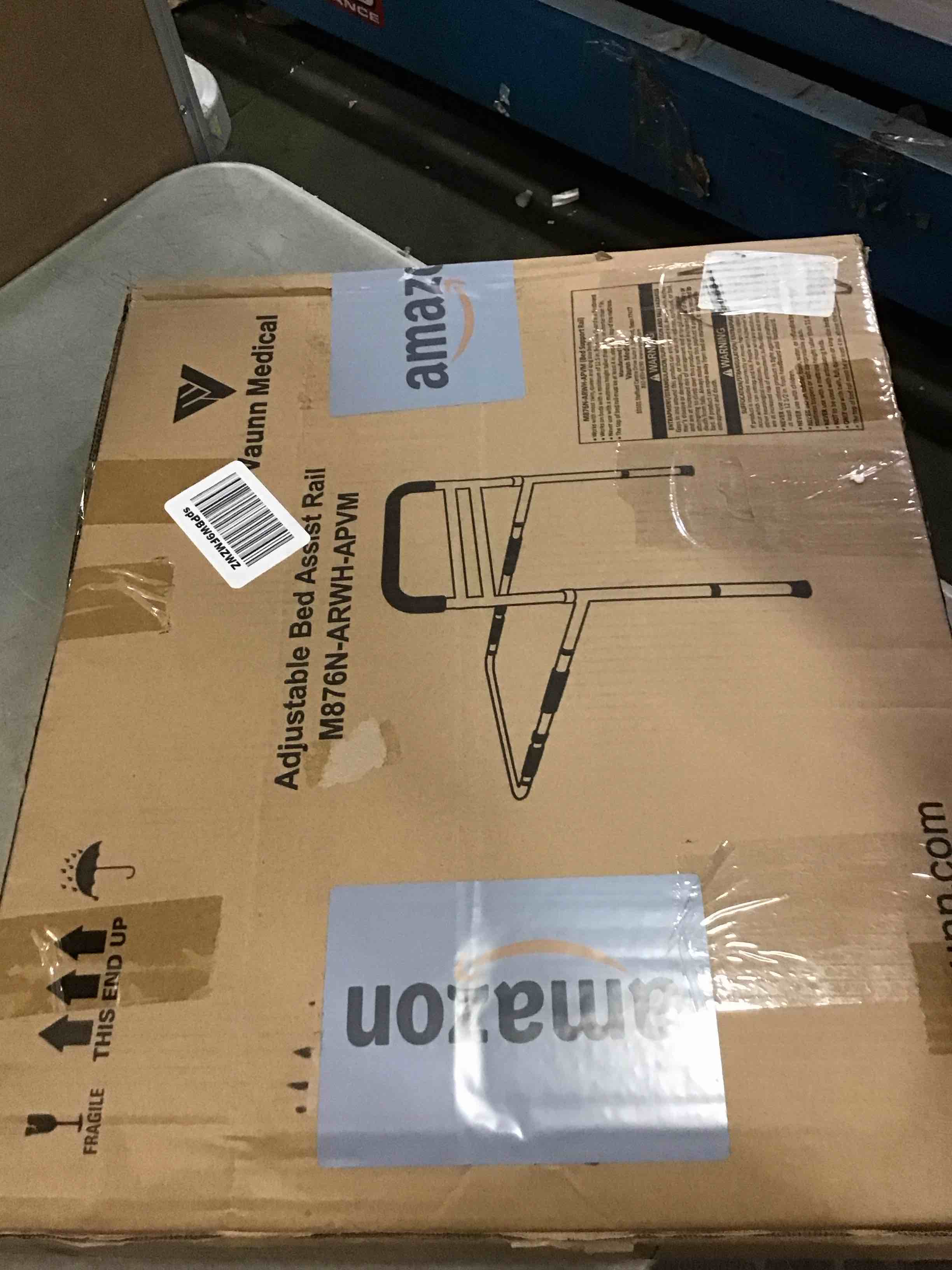 https://s3.amazonaws.com/lotting-images-prod/bidfta/BLU5815199_1711995517509.jpeg