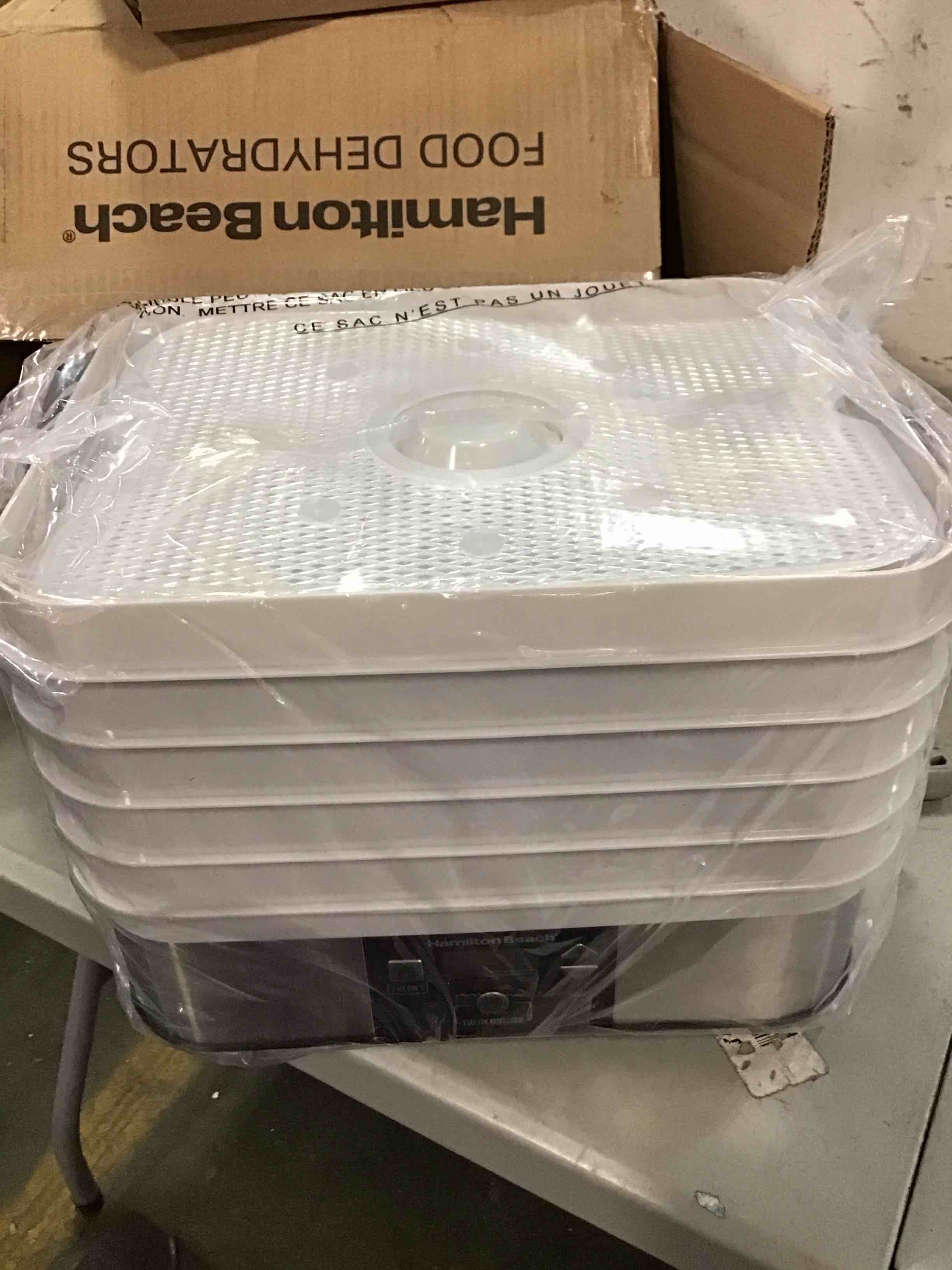 https://s3.amazonaws.com/lotting-images-prod/bidfta/BLU5815340_1712067827076.jpeg