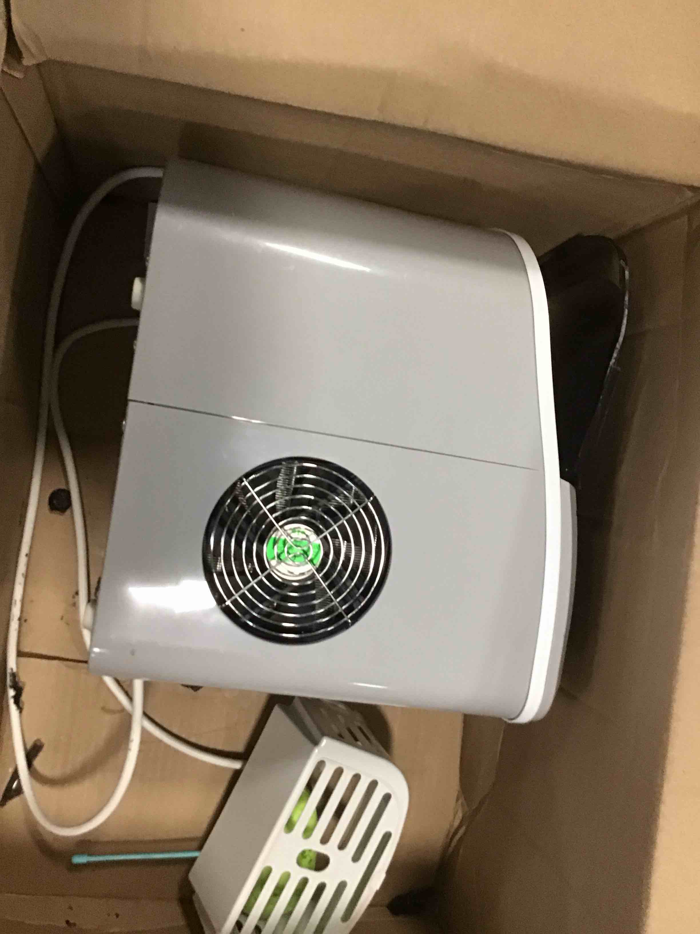 https://s3.amazonaws.com/lotting-images-prod/bidfta/BLU5815886_1712251459010.jpeg