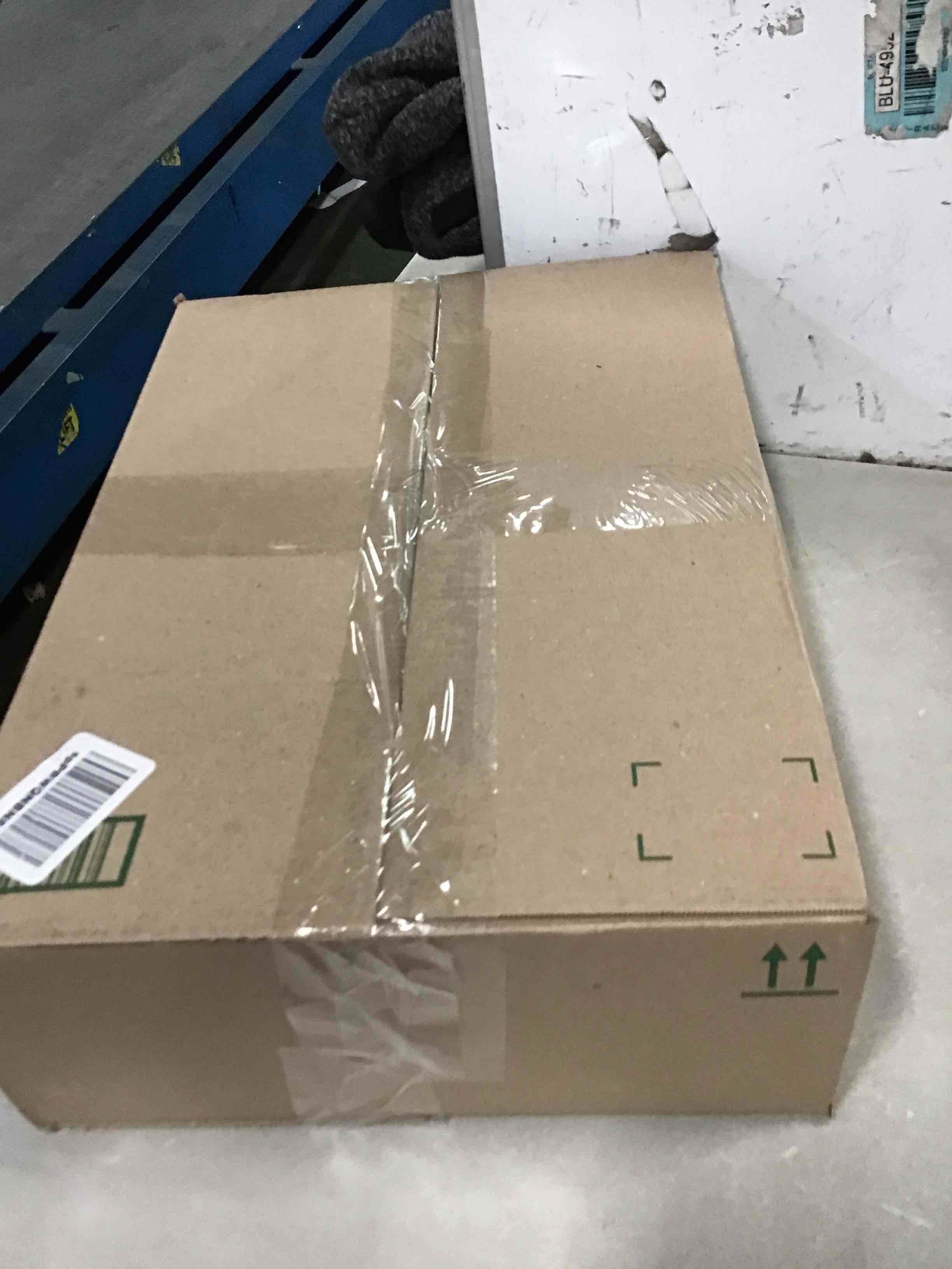https://s3.amazonaws.com/lotting-images-prod/bidfta/BLU5815898_1712252705996.jpeg