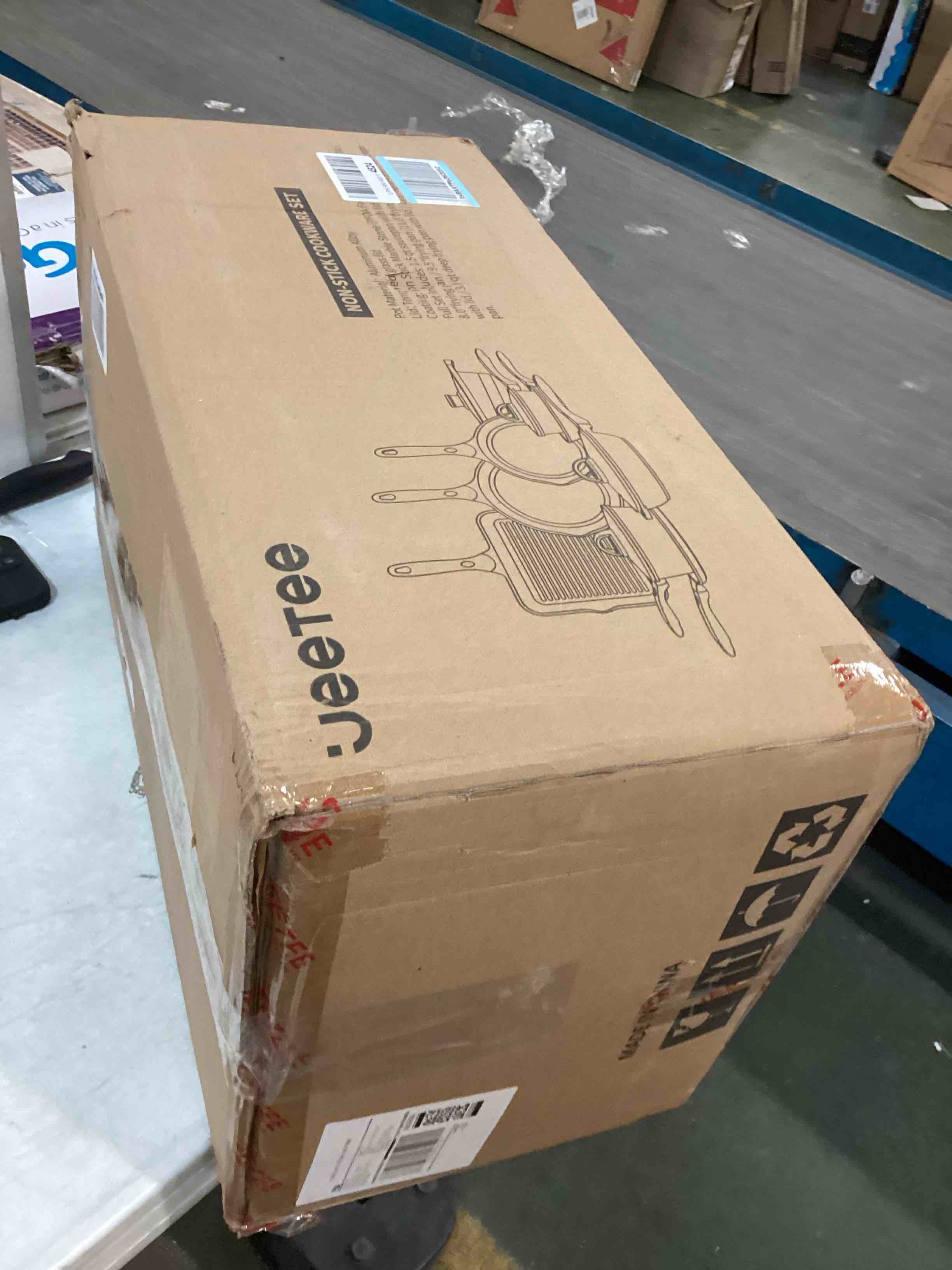 https://s3.amazonaws.com/lotting-images-prod/bidfta/BLU5815975_1705765329231.jpeg