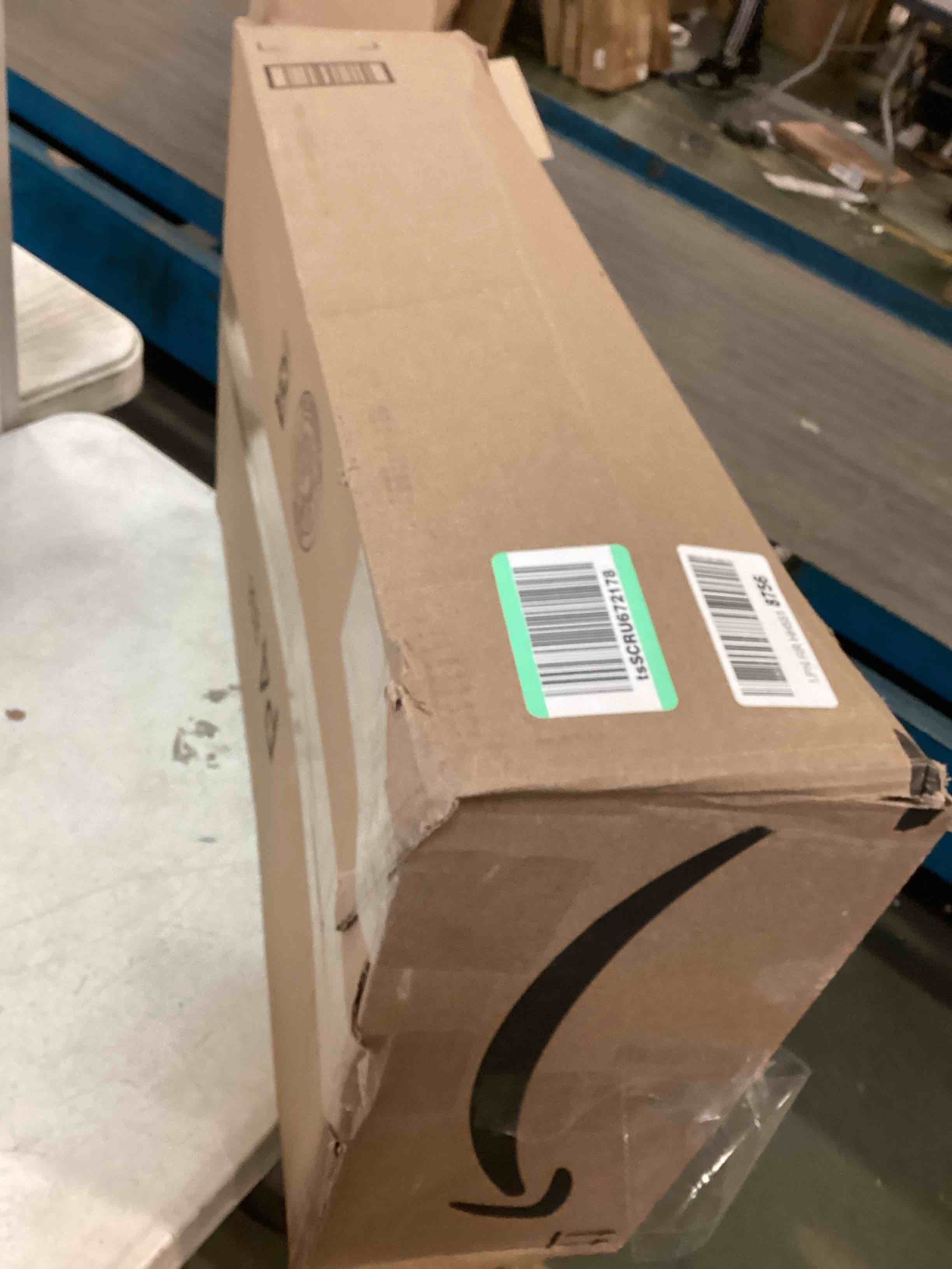https://s3.amazonaws.com/lotting-images-prod/bidfta/BLU5816154_1705783565276.jpeg