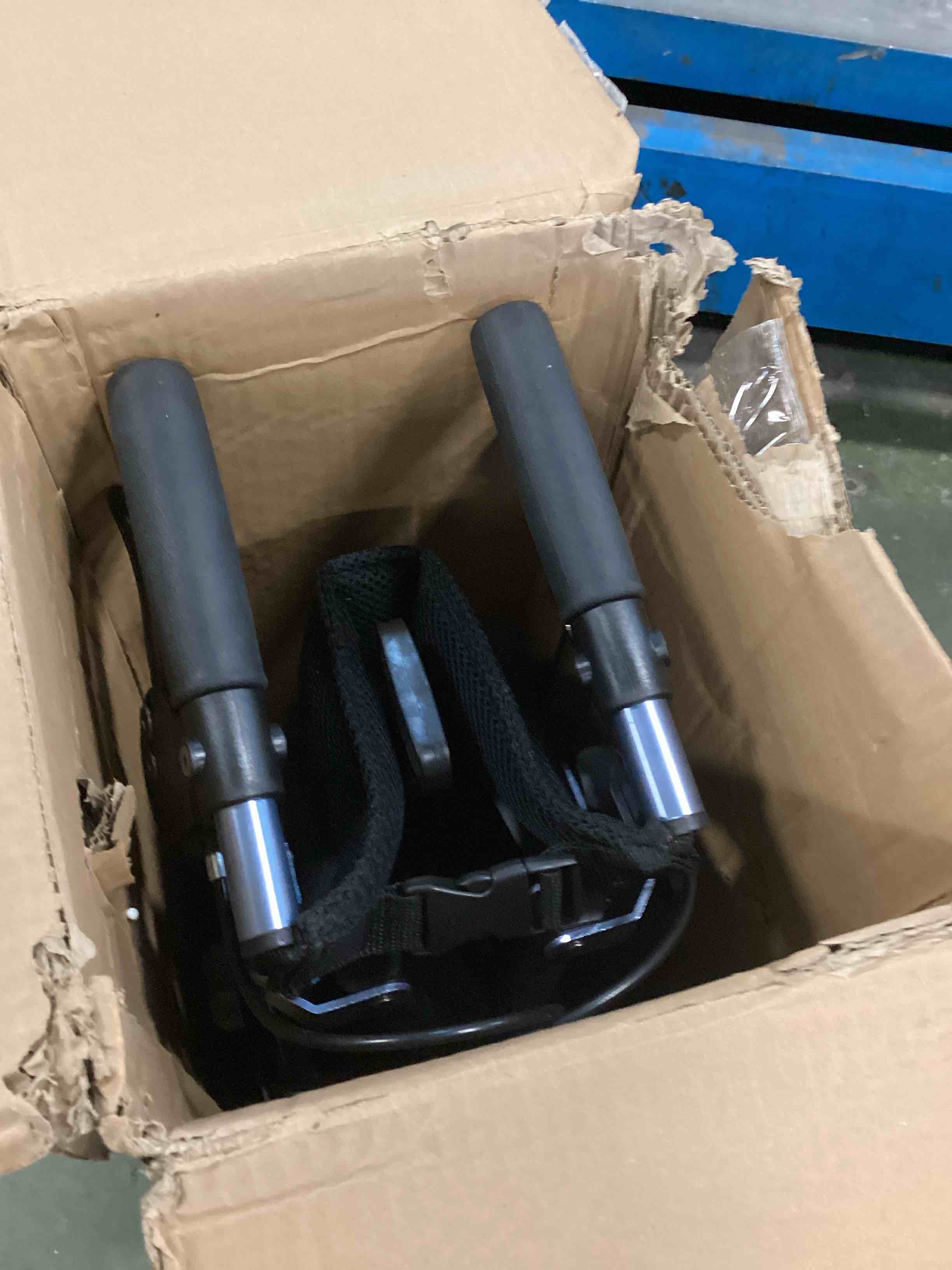 https://s3.amazonaws.com/lotting-images-prod/bidfta/BLU5816237_1705848323173.jpeg