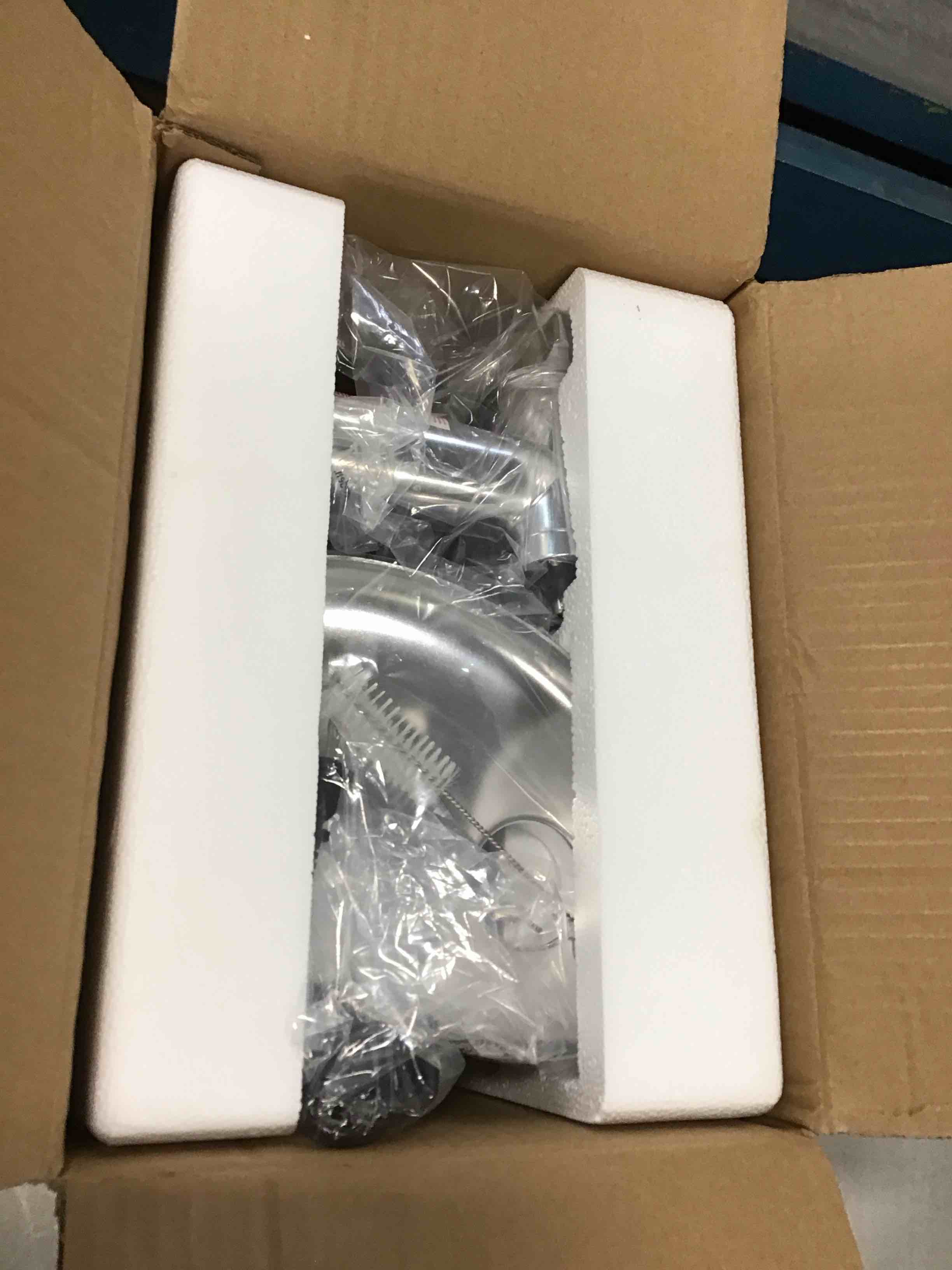 https://s3.amazonaws.com/lotting-images-prod/bidfta/BLU5816489_1705938368839.jpeg