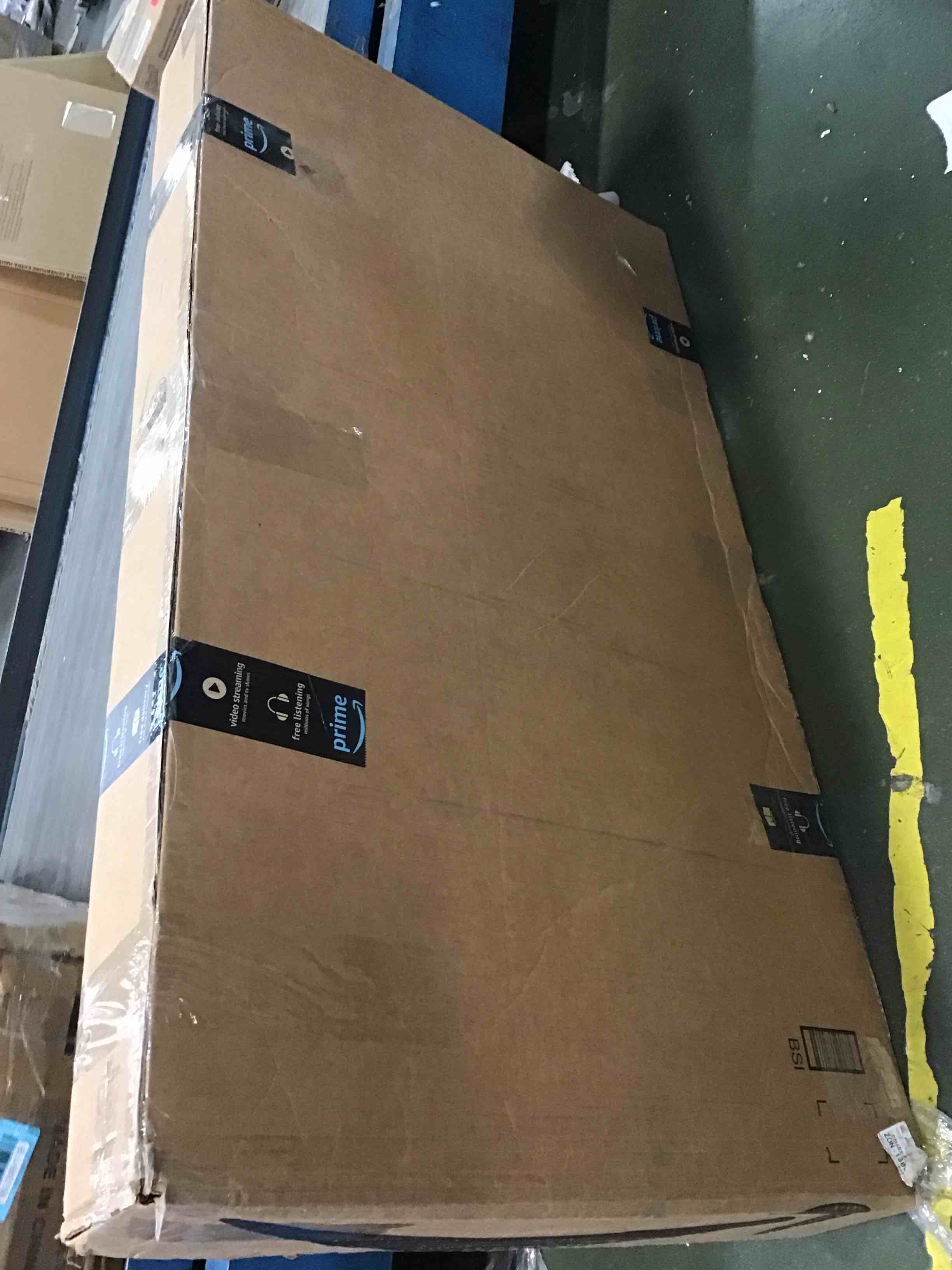 https://s3.amazonaws.com/lotting-images-prod/bidfta/BLU5816529_1705953341691.jpeg