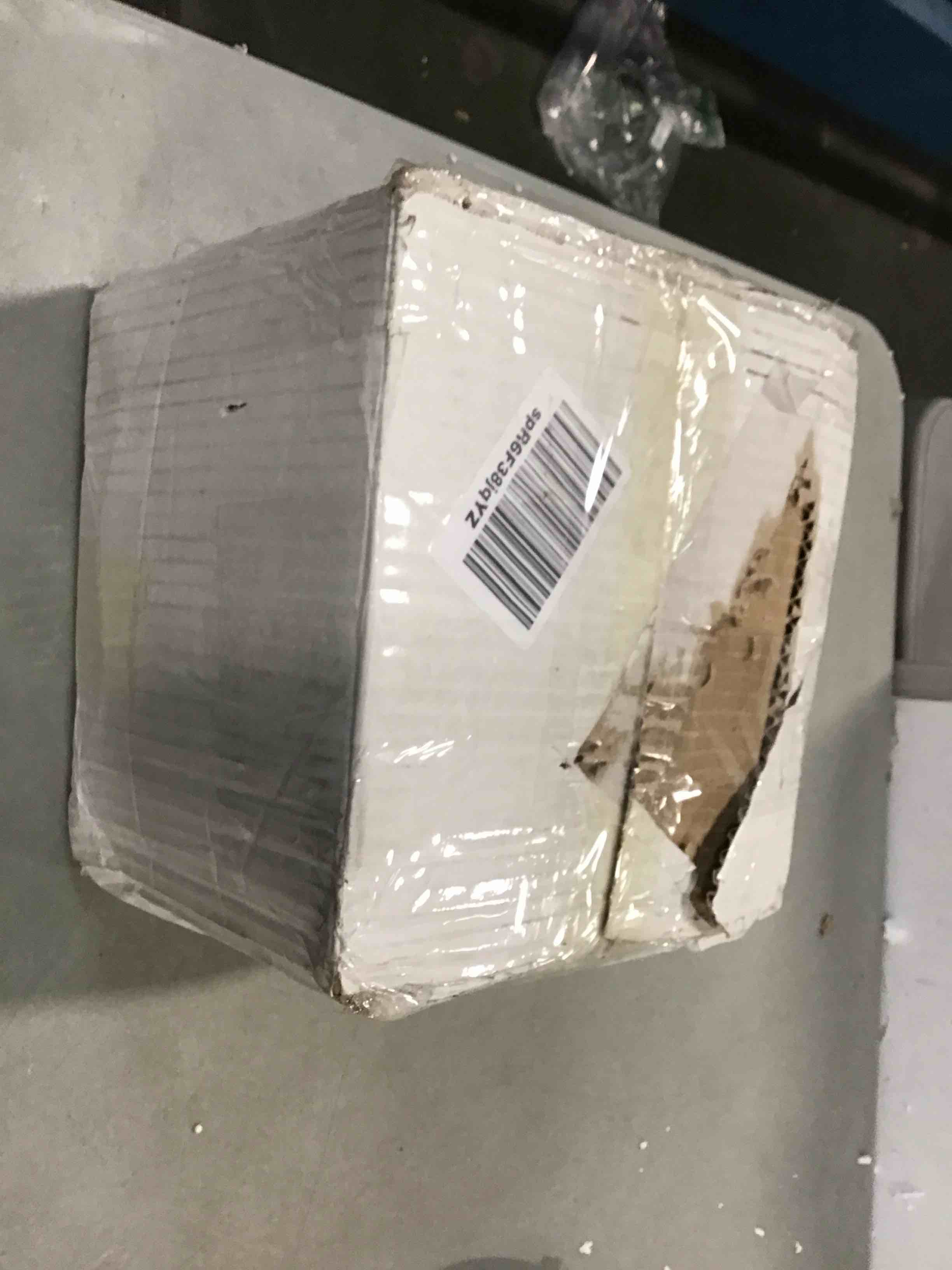 https://s3.amazonaws.com/lotting-images-prod/bidfta/BLU5816637_1706017959007.jpeg