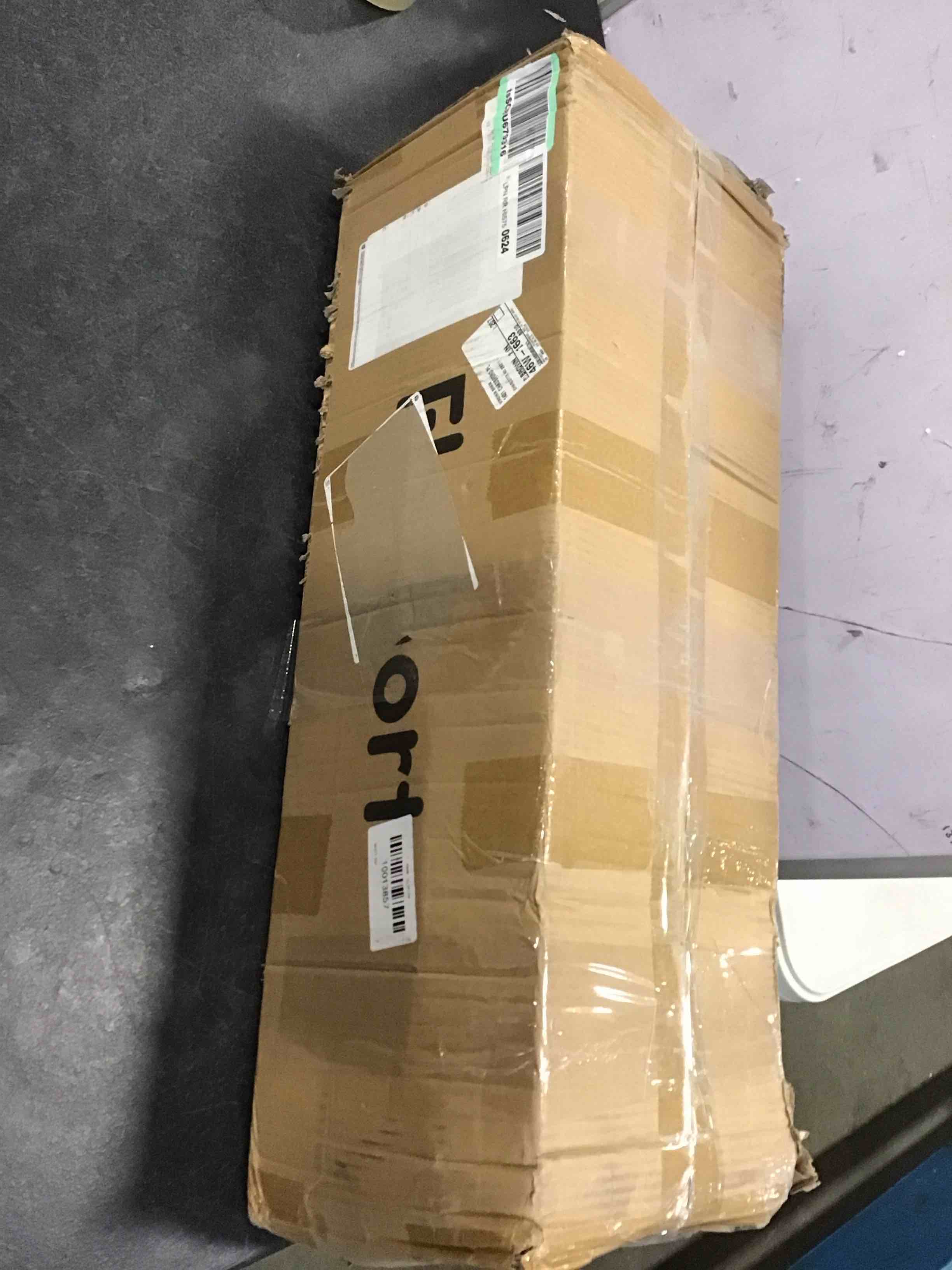 https://s3.amazonaws.com/lotting-images-prod/bidfta/BLU5816869_1706098222086.jpeg