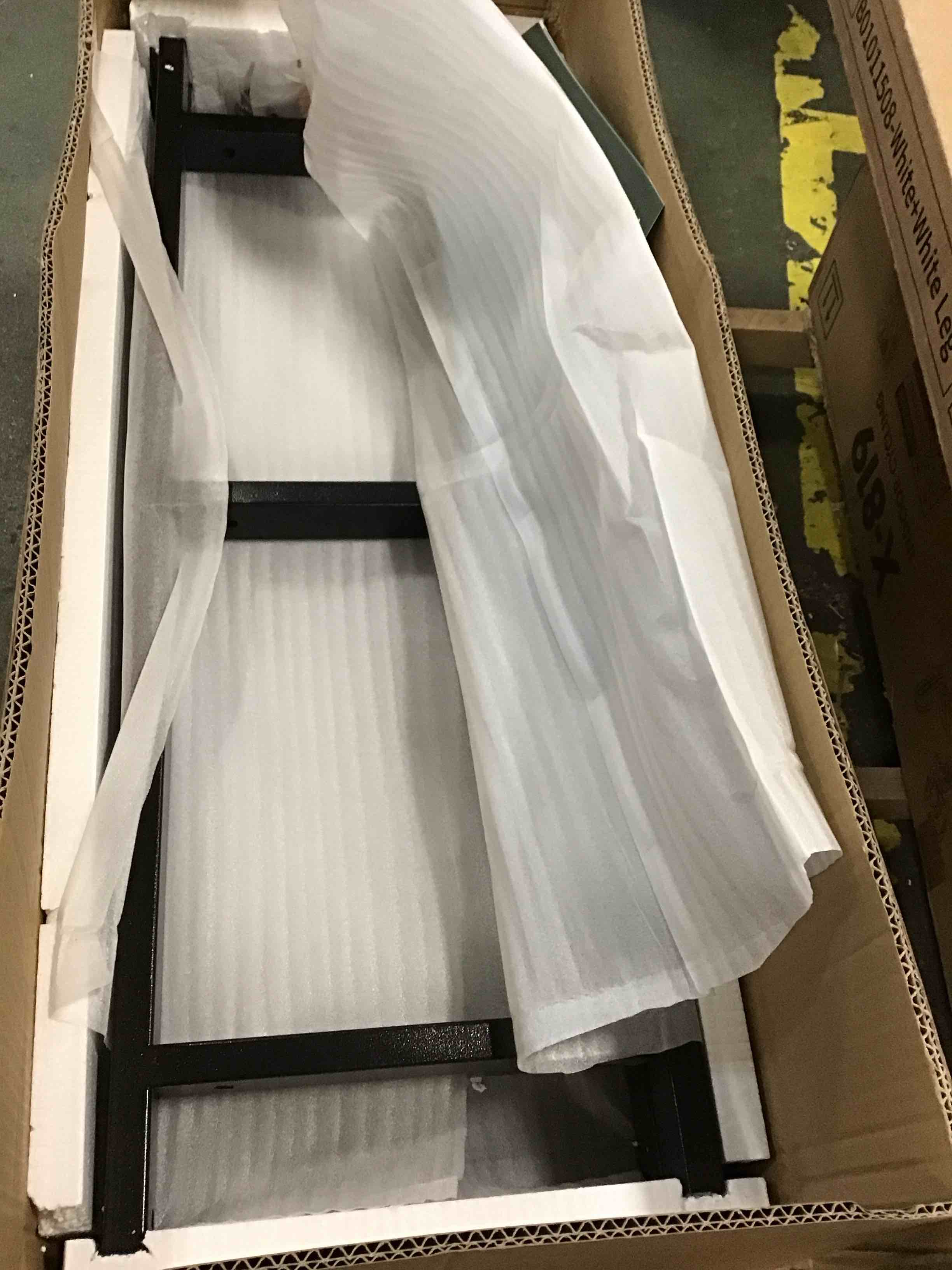 https://s3.amazonaws.com/lotting-images-prod/bidfta/BLU5816948_1706106066485.jpeg