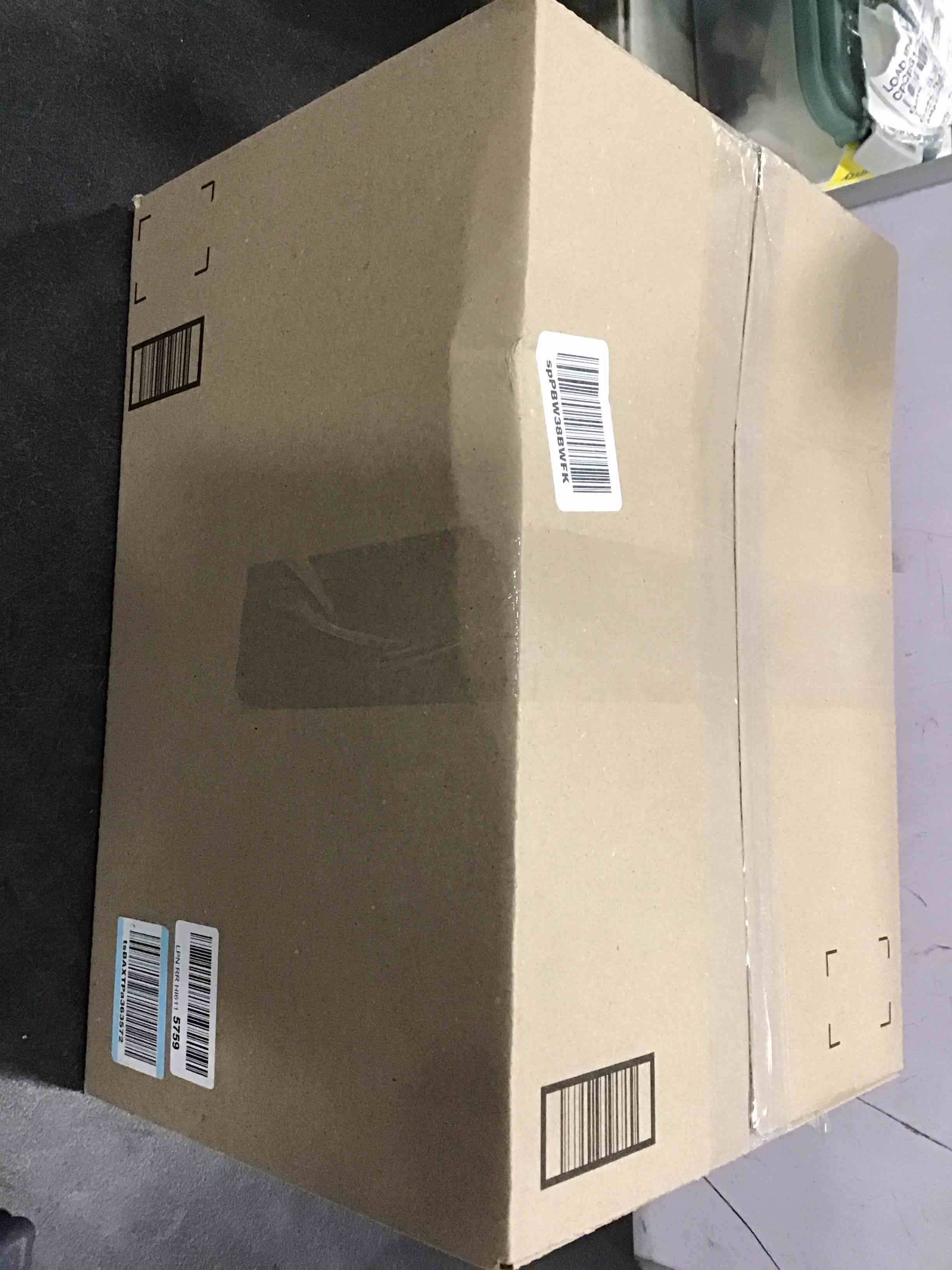 https://s3.amazonaws.com/lotting-images-prod/bidfta/BLU5817013_1706113729678.jpeg