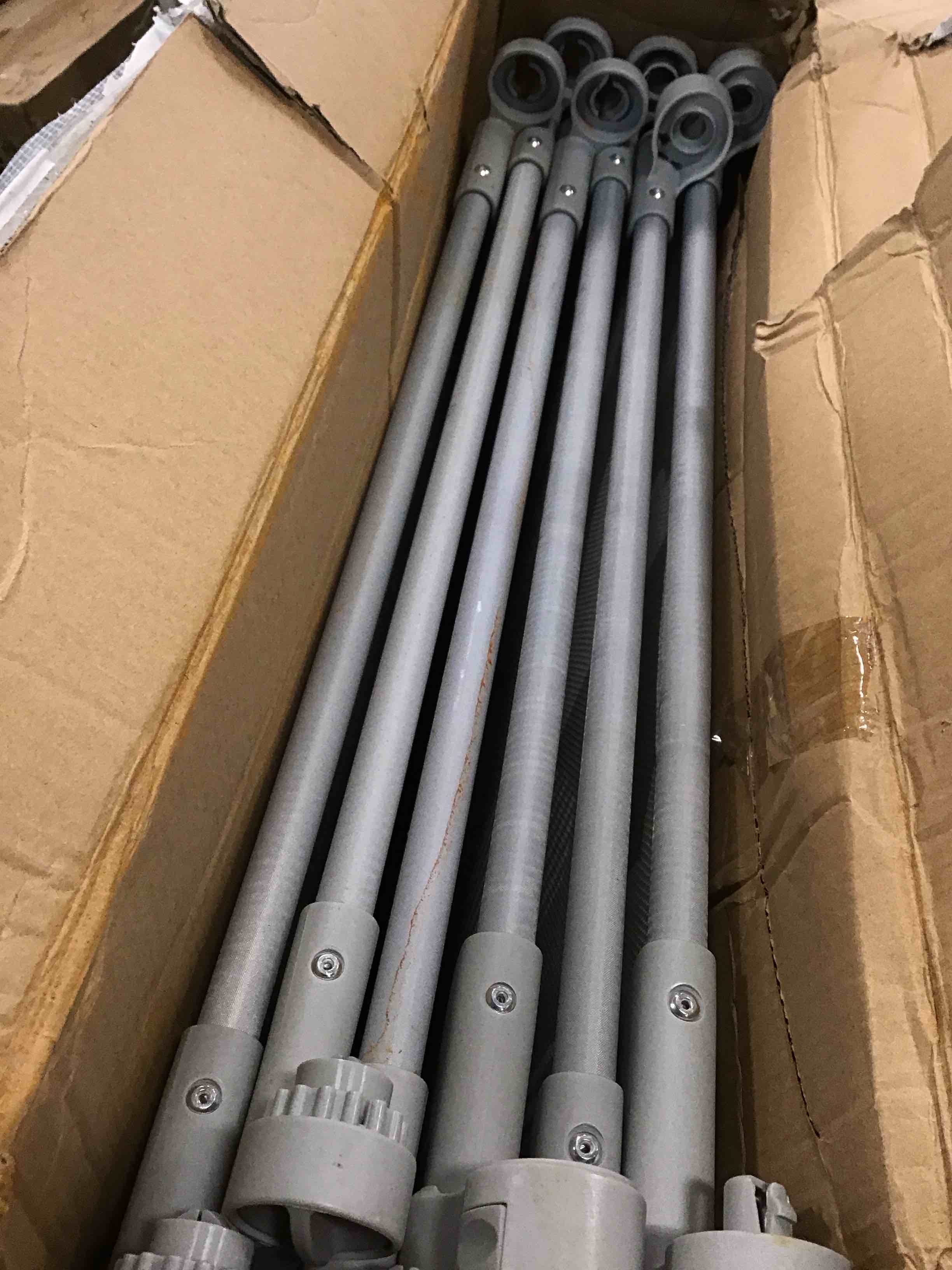 https://s3.amazonaws.com/lotting-images-prod/bidfta/BLU5817044_1706116710744.jpeg