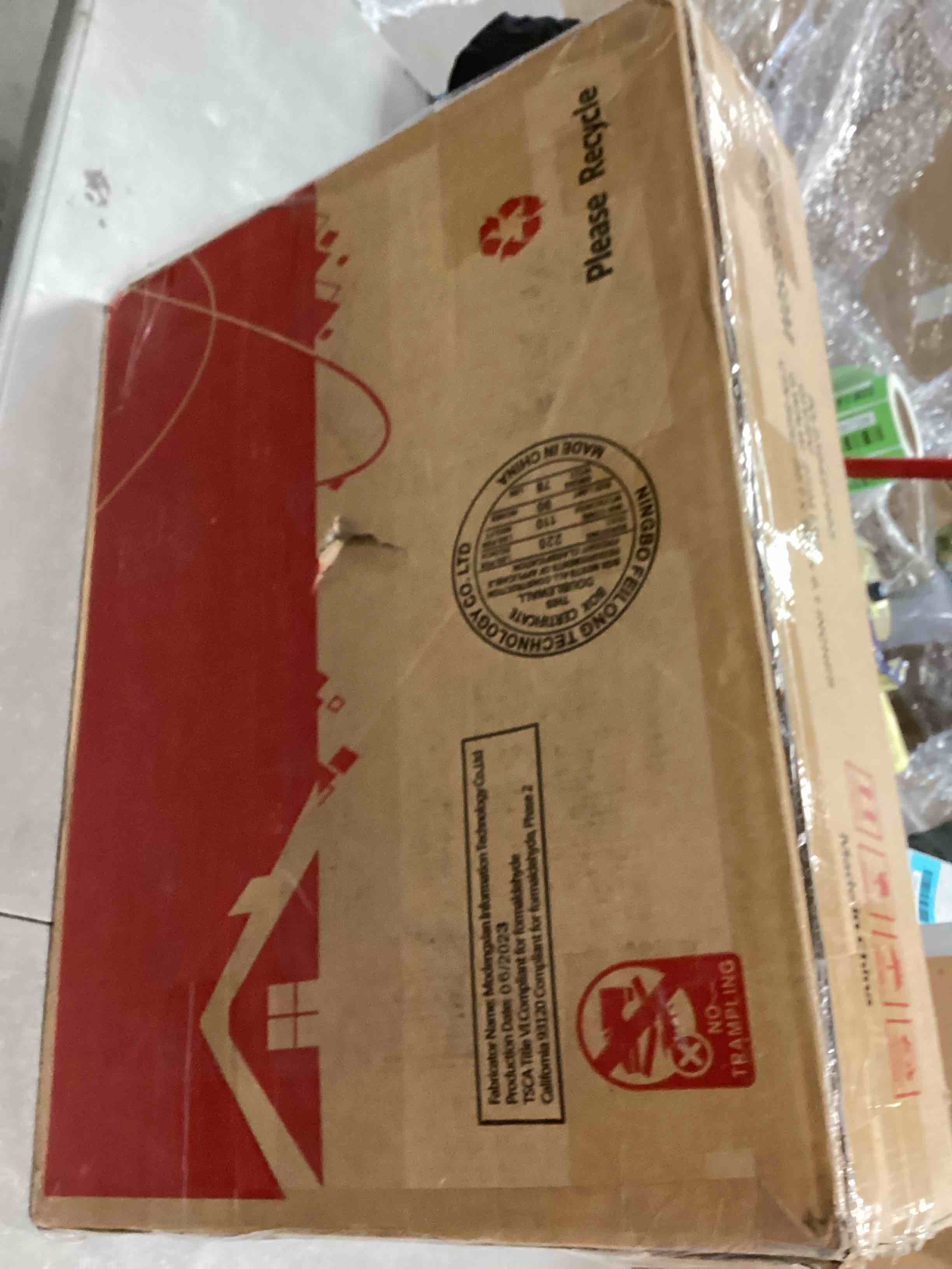 https://s3.amazonaws.com/lotting-images-prod/bidfta/BLU5817707_1705766494175.jpeg