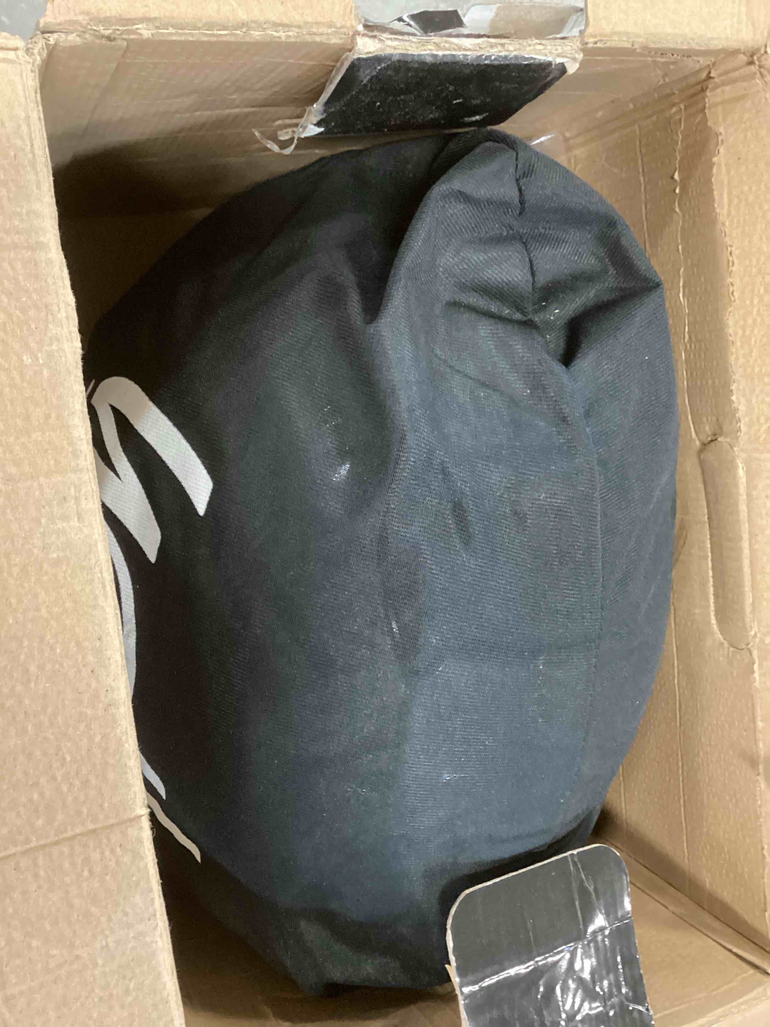 https://s3.amazonaws.com/lotting-images-prod/bidfta/BLU5817750_1705774329687.jpeg