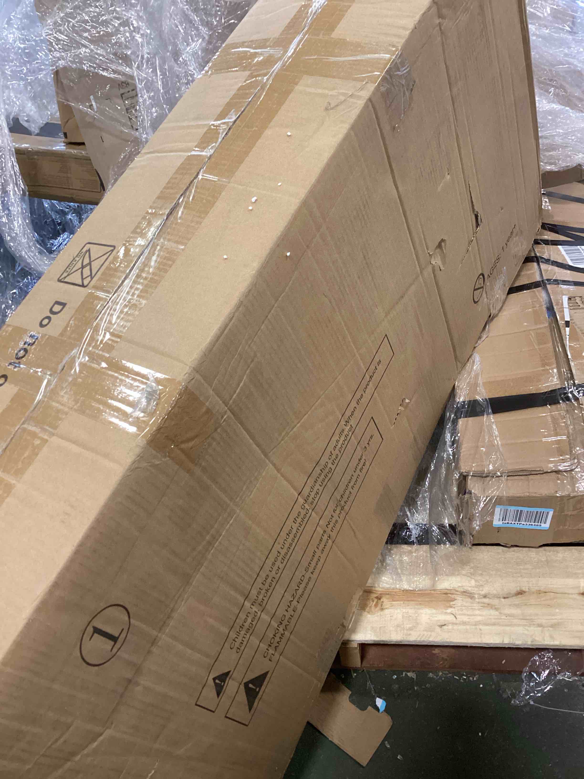 https://s3.amazonaws.com/lotting-images-prod/bidfta/BLU5818082_1705957511426.jpeg