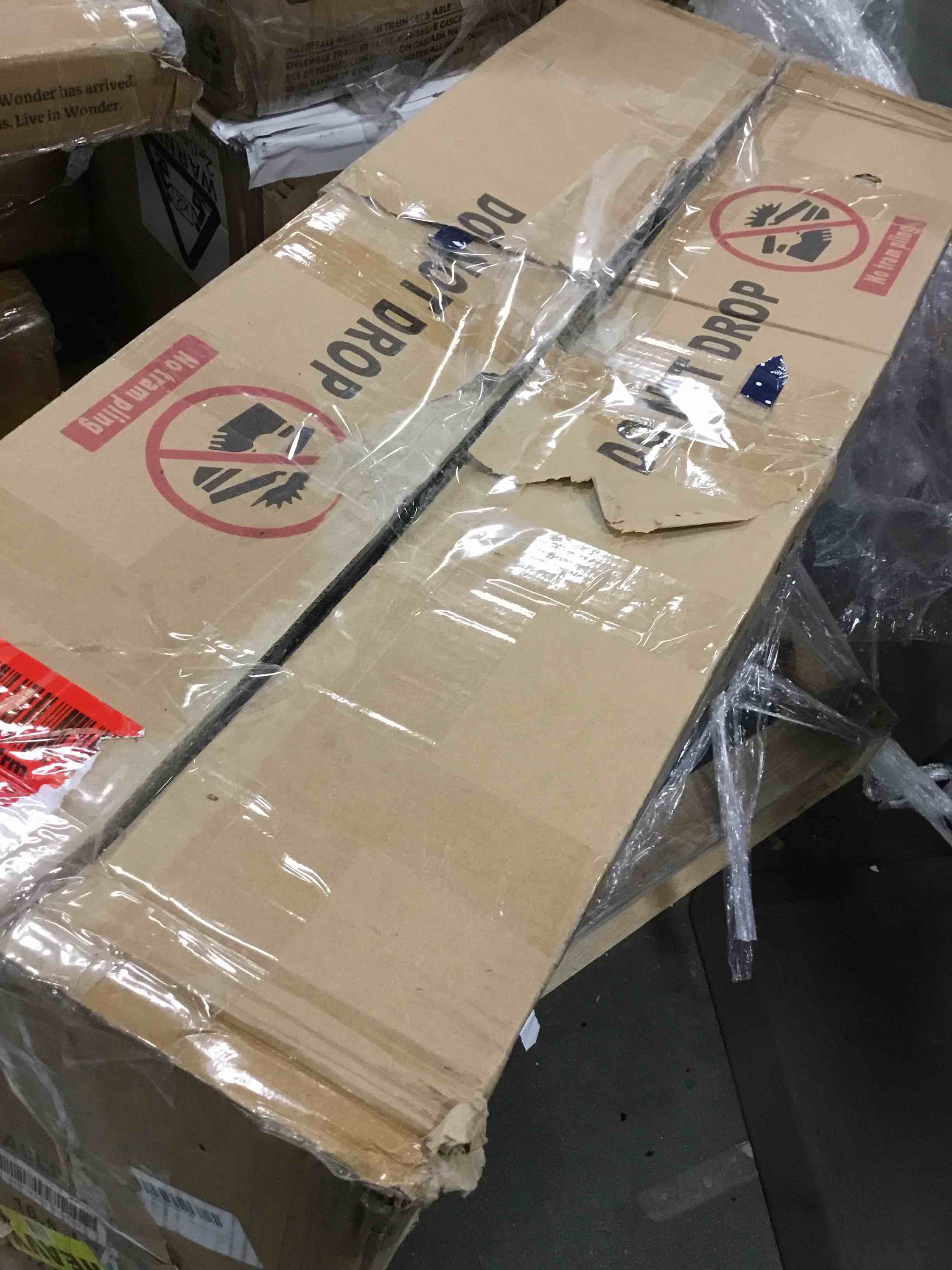 https://s3.amazonaws.com/lotting-images-prod/bidfta/BLU5818087_1706011903811.jpeg