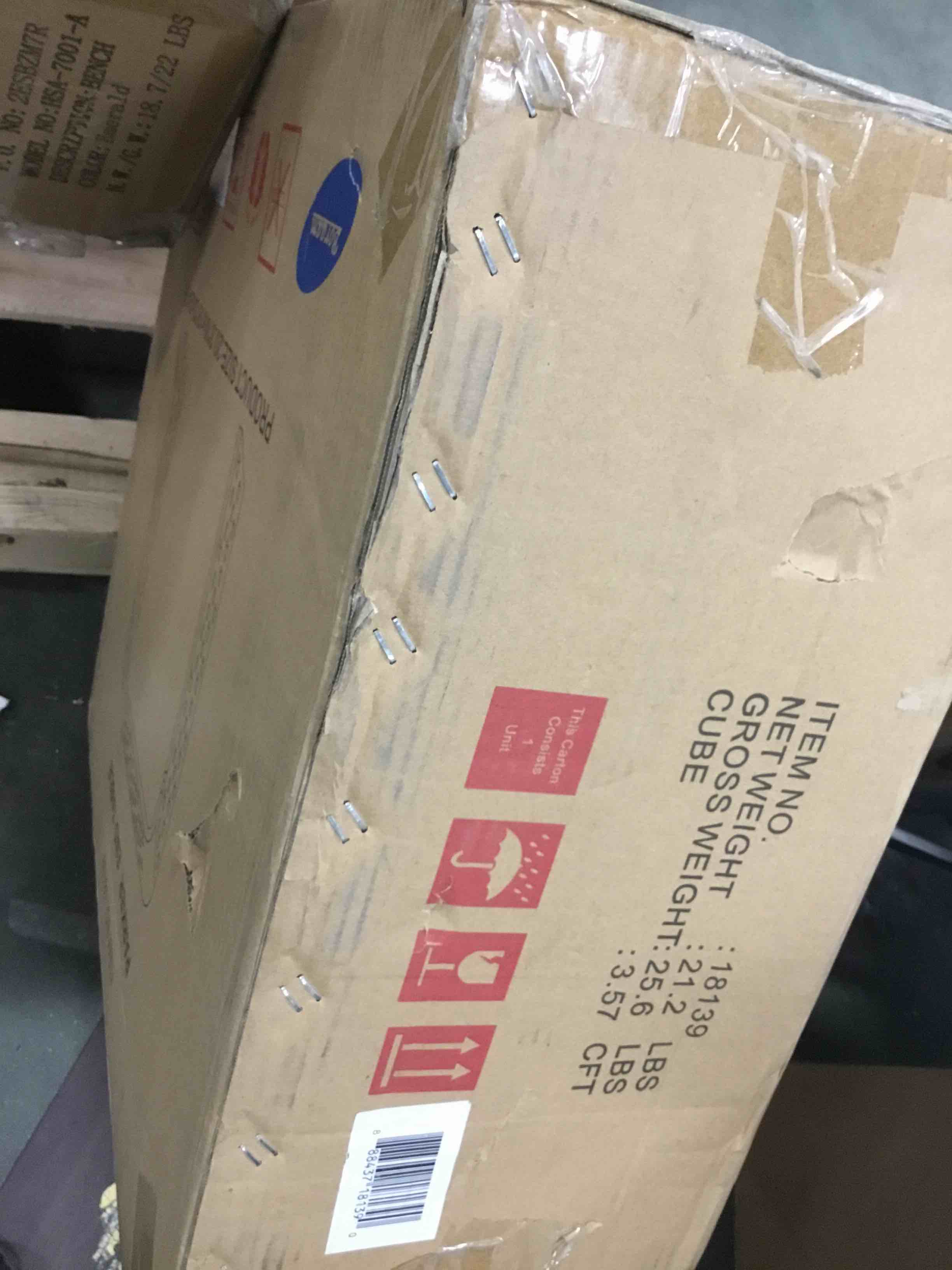 https://s3.amazonaws.com/lotting-images-prod/bidfta/BLU5818103_1706014159081.jpeg