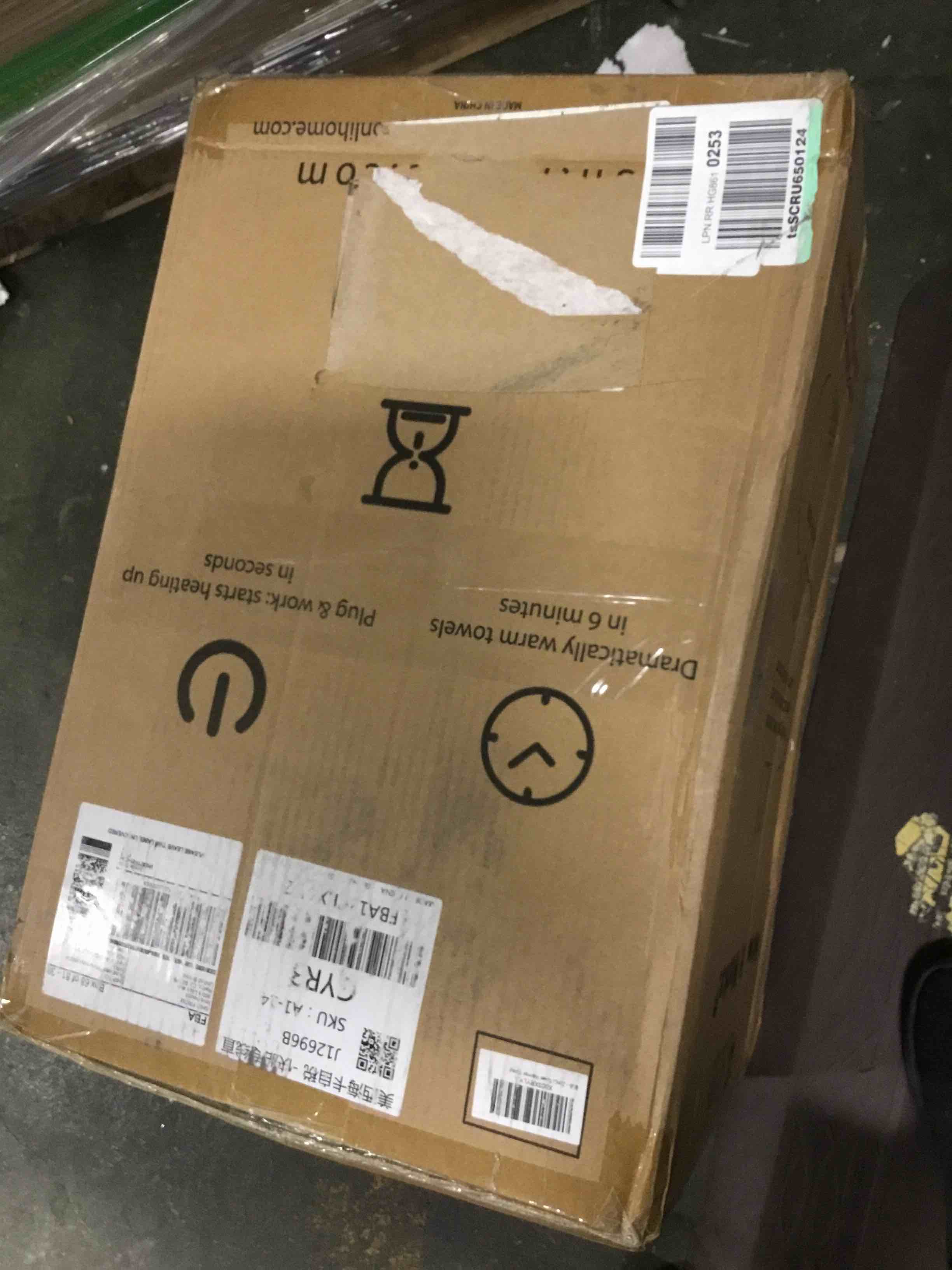 https://s3.amazonaws.com/lotting-images-prod/bidfta/BLU5818136_1706018418579.jpeg