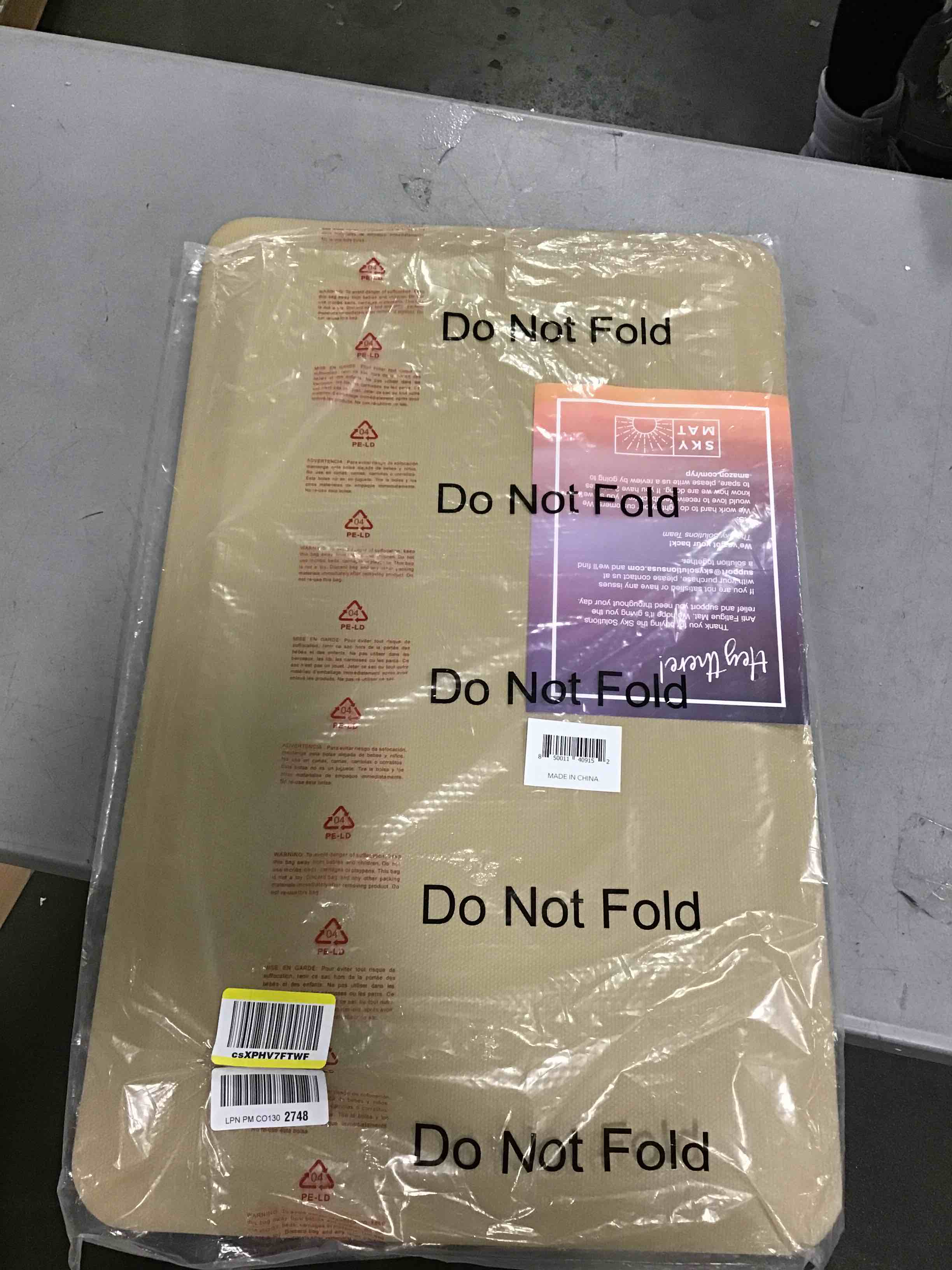 https://s3.amazonaws.com/lotting-images-prod/bidfta/BLU5819022_1705934762715.jpeg