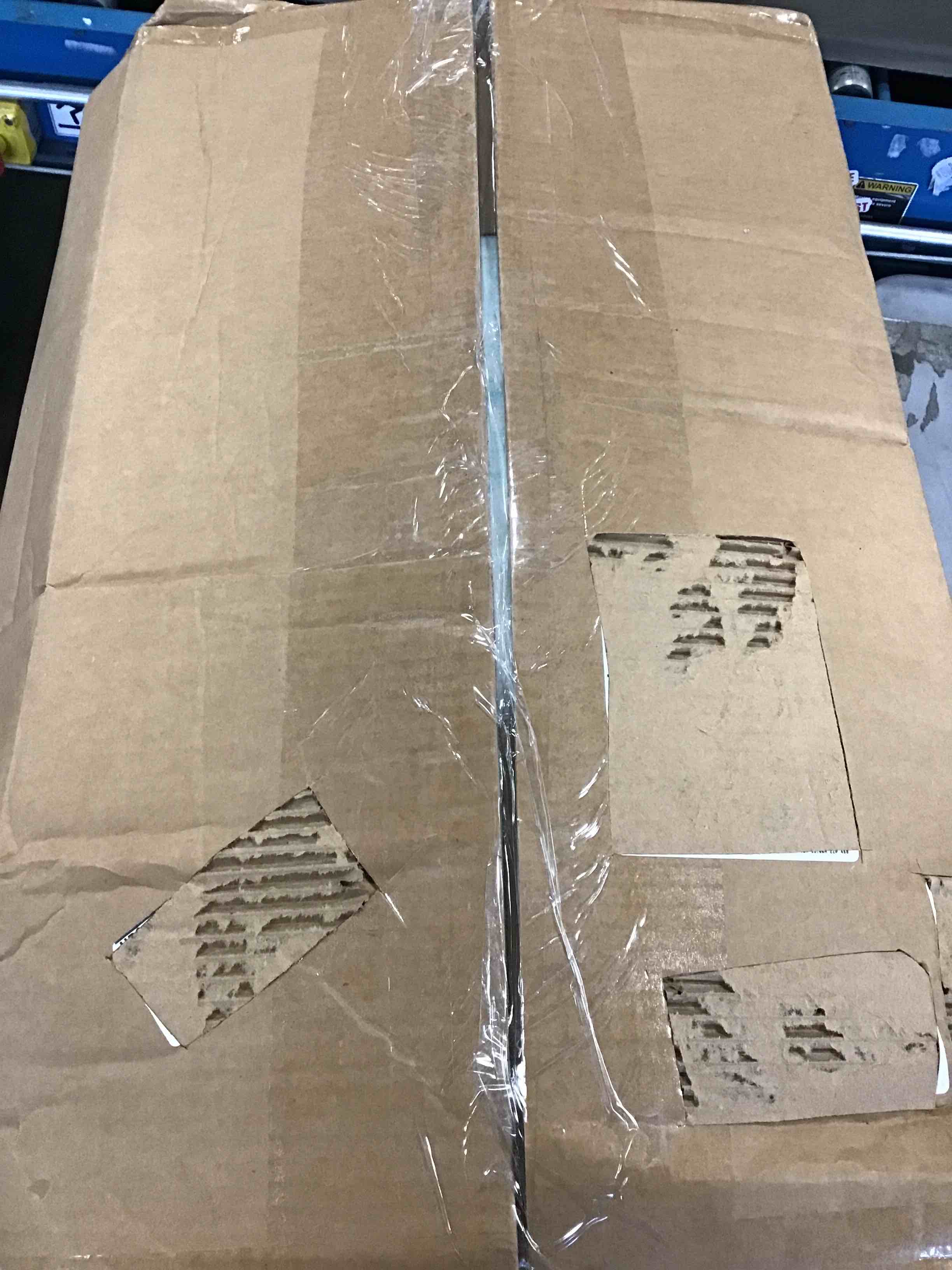 https://s3.amazonaws.com/lotting-images-prod/bidfta/BLU5819032_1705937763973.jpeg