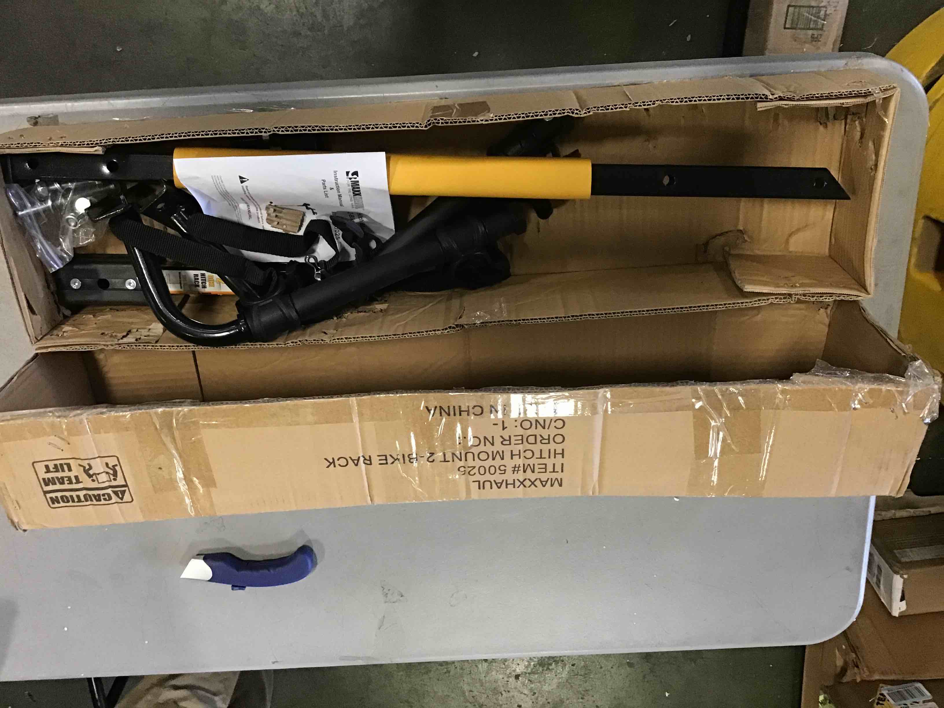https://s3.amazonaws.com/lotting-images-prod/bidfta/BLU5819034_1705938423400.jpeg
