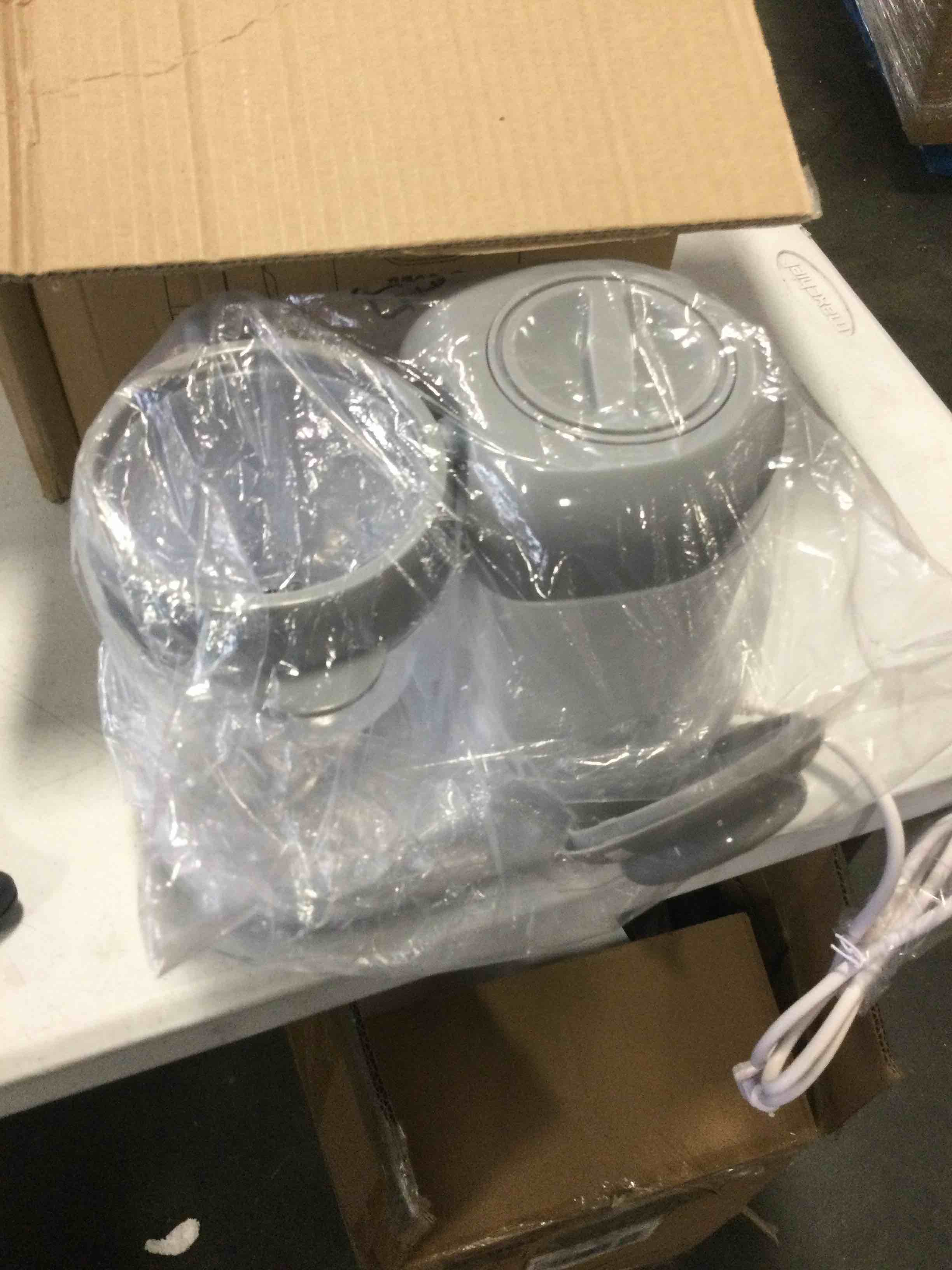 https://s3.amazonaws.com/lotting-images-prod/bidfta/BLU5819492_1706198052430.jpeg