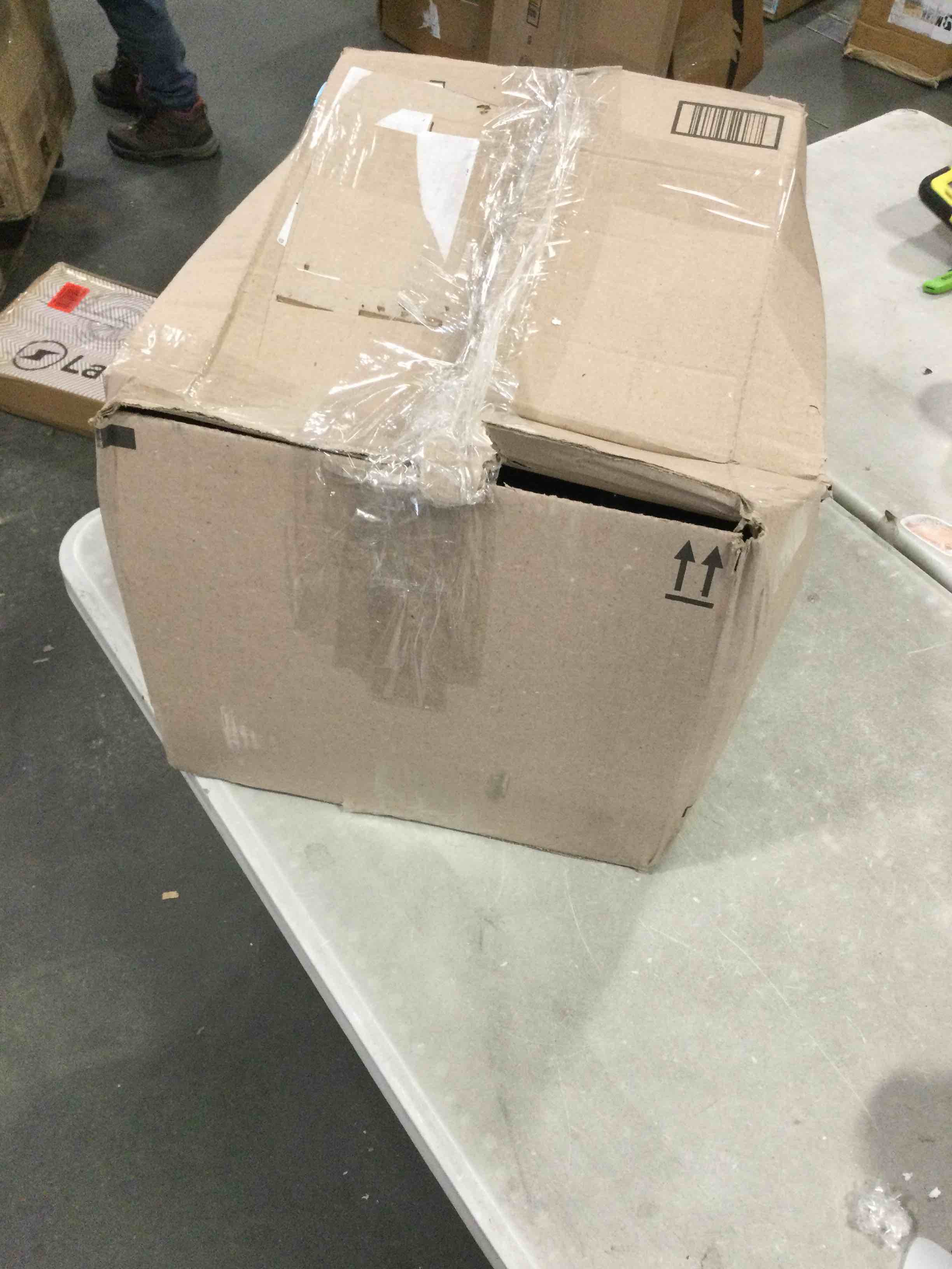 https://s3.amazonaws.com/lotting-images-prod/bidfta/BLU5820035_1706641029745.jpeg