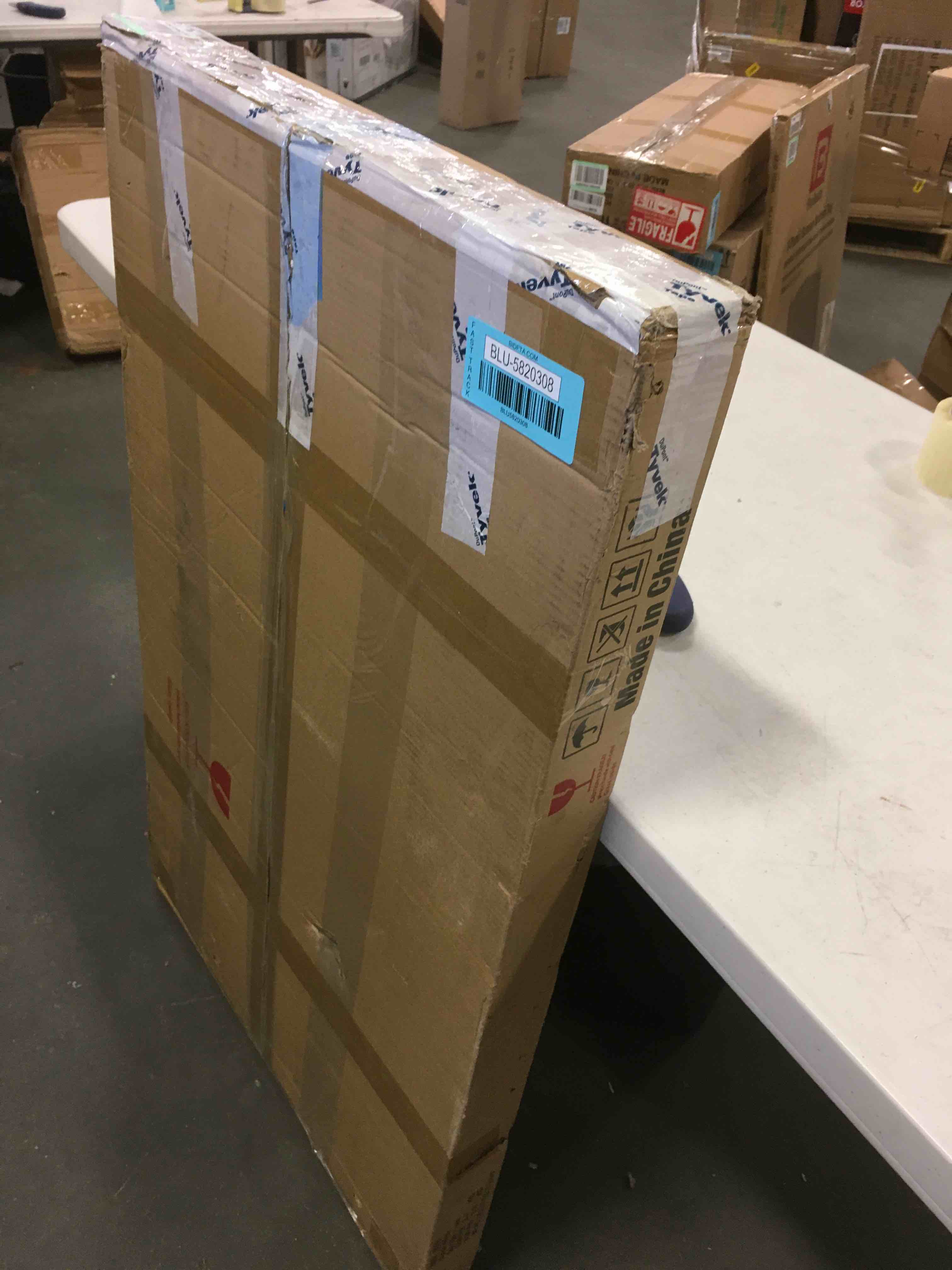 https://s3.amazonaws.com/lotting-images-prod/bidfta/BLU5820308_1706883508935.jpeg