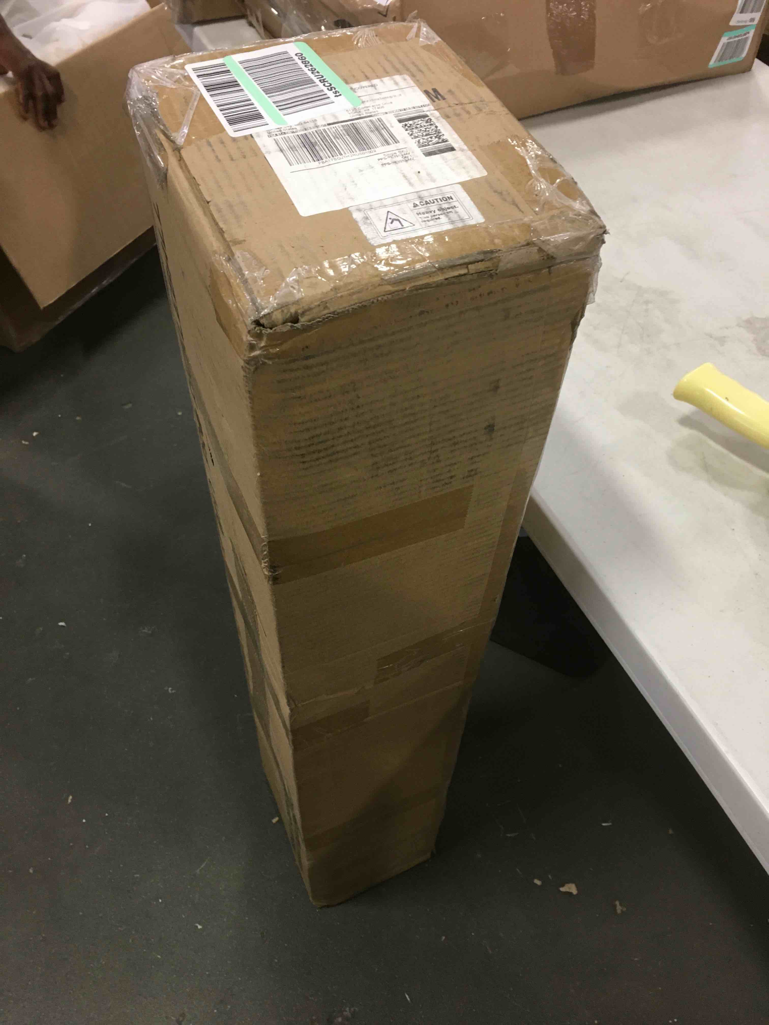 https://s3.amazonaws.com/lotting-images-prod/bidfta/BLU5820345_1706892106557.jpeg