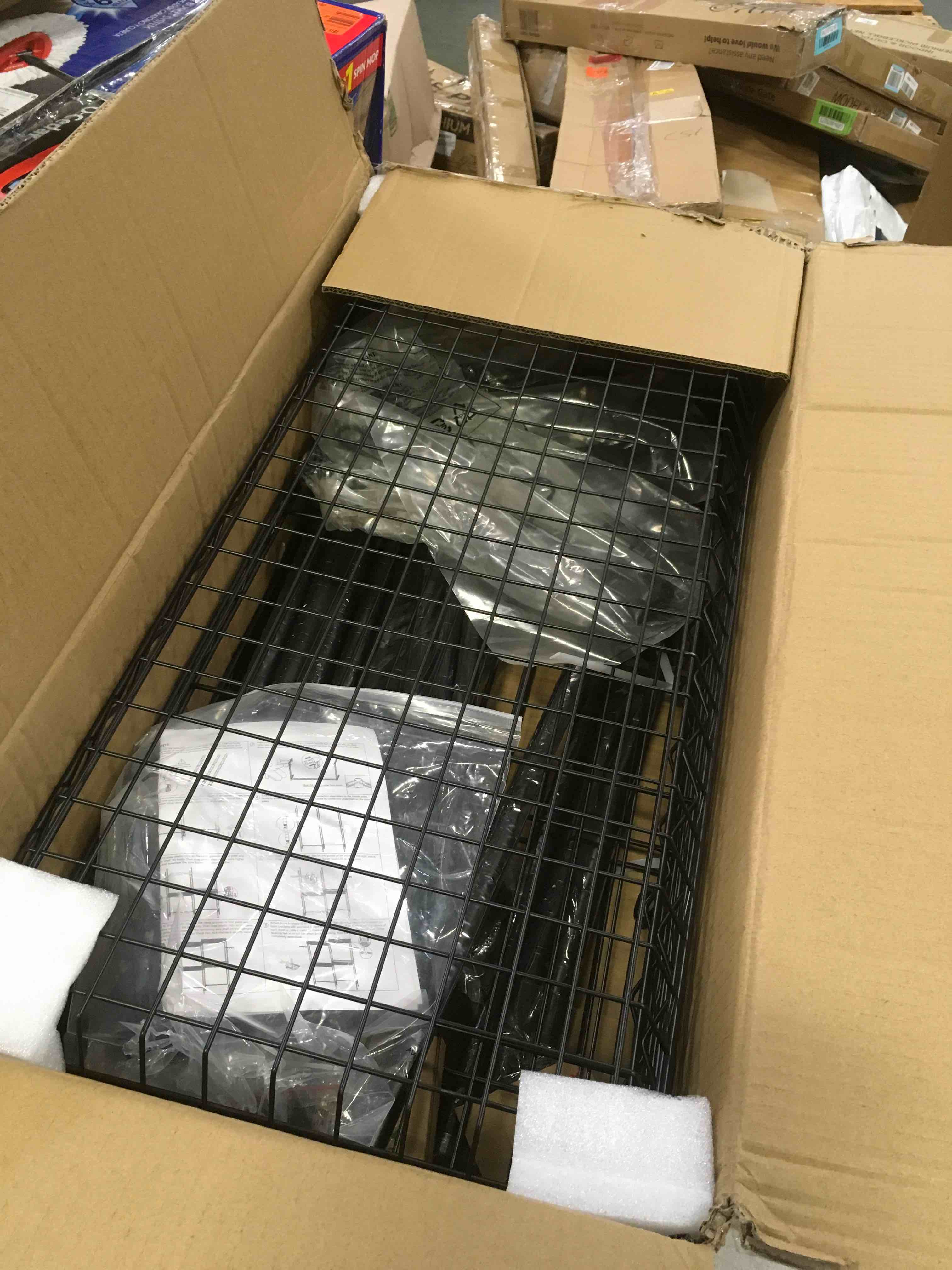 https://s3.amazonaws.com/lotting-images-prod/bidfta/BLU5820377_1706904104671.jpeg