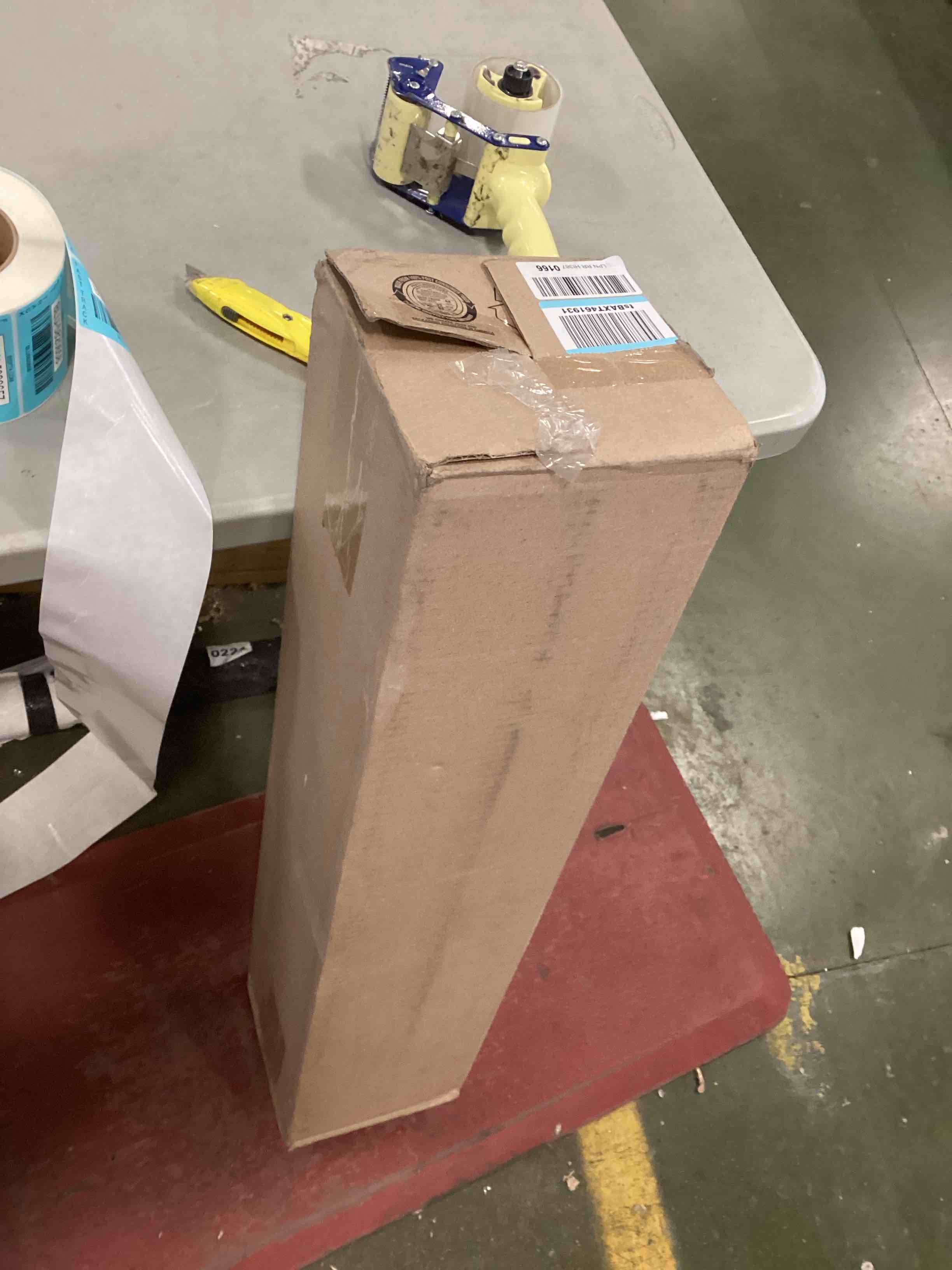 https://s3.amazonaws.com/lotting-images-prod/bidfta/BLU5820650_1705680027957.jpeg