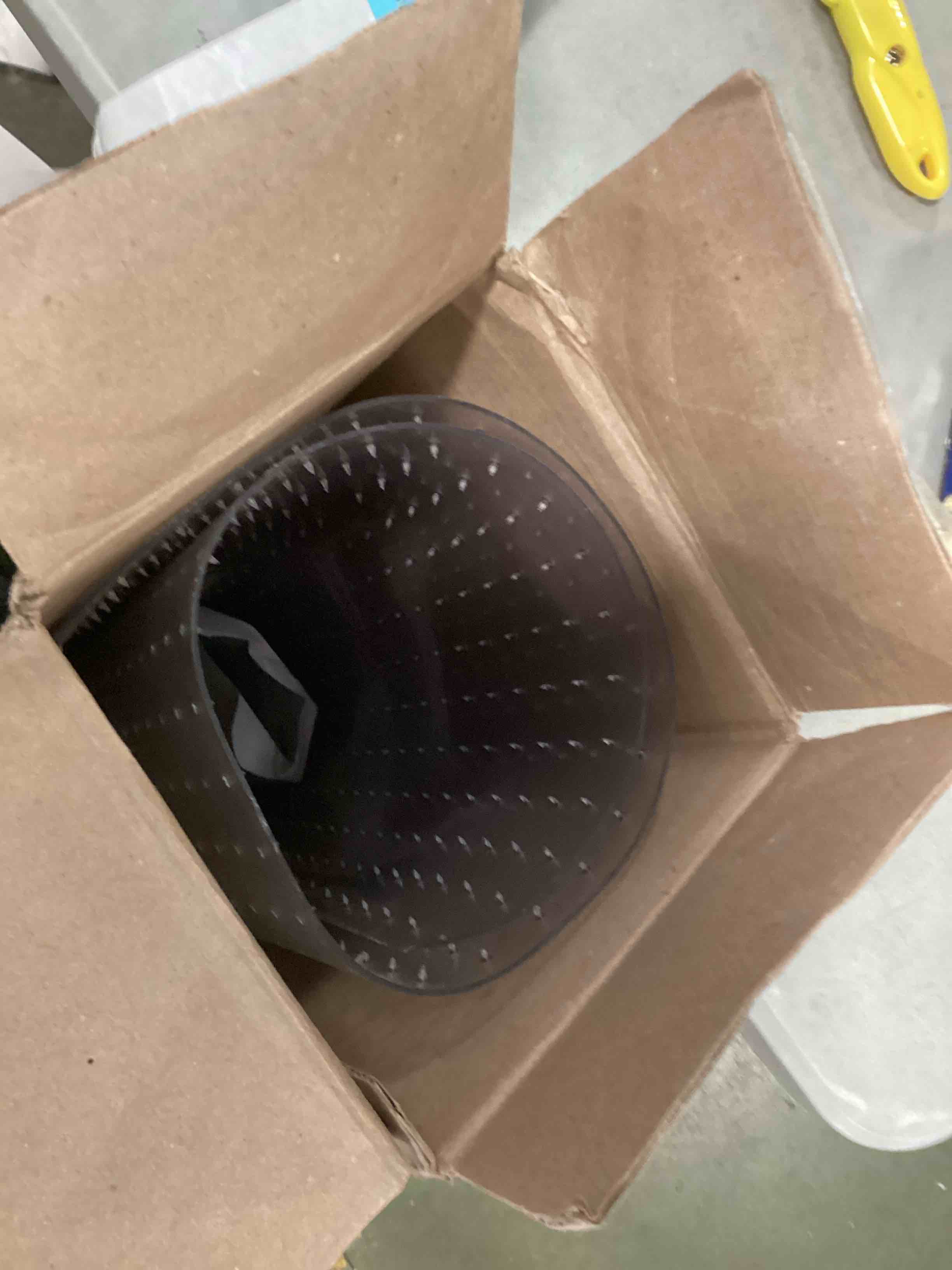 https://s3.amazonaws.com/lotting-images-prod/bidfta/BLU5820650_1705680044104.jpeg