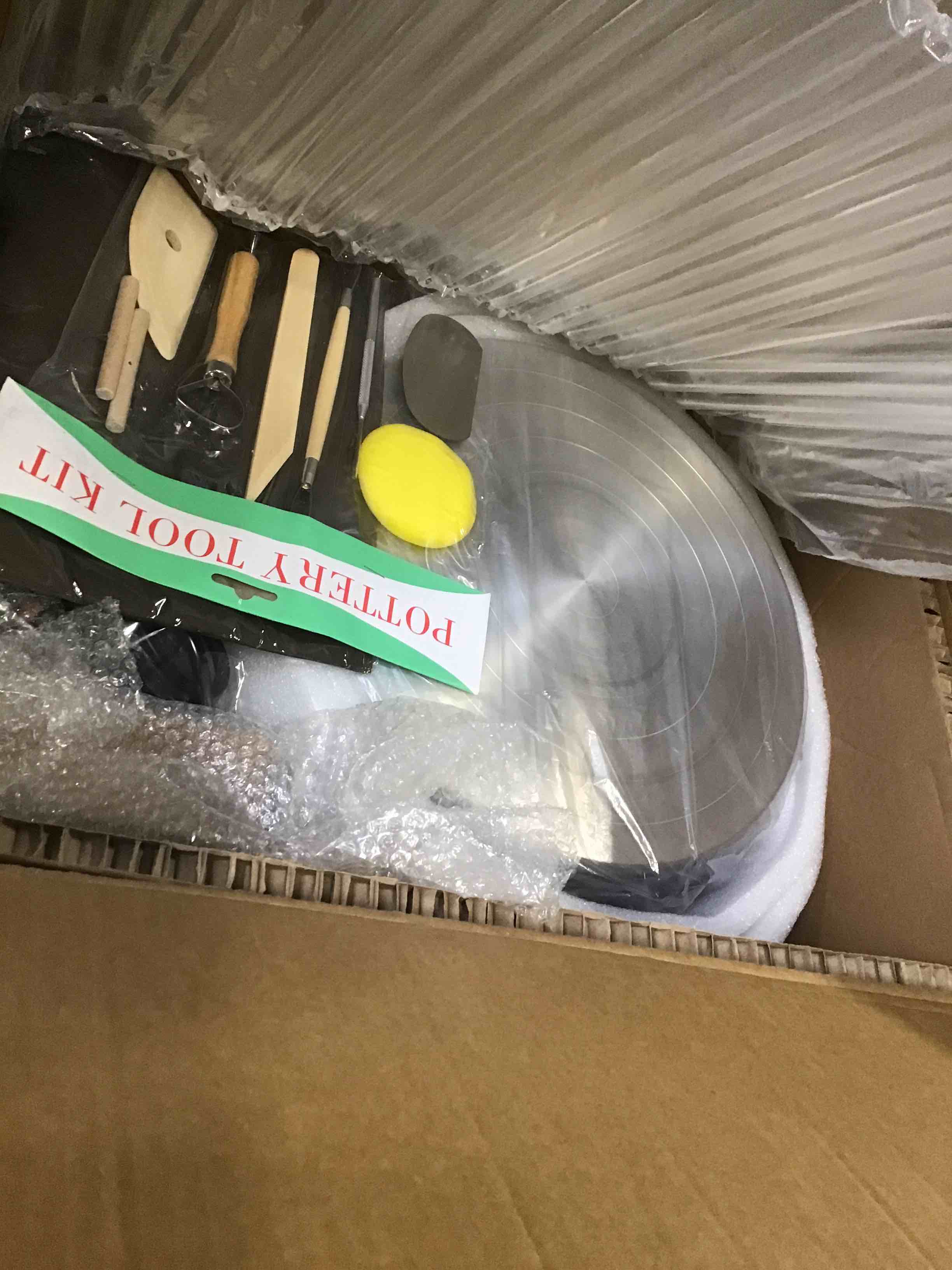 https://s3.amazonaws.com/lotting-images-prod/bidfta/BLU5821068_1705782433805.jpeg