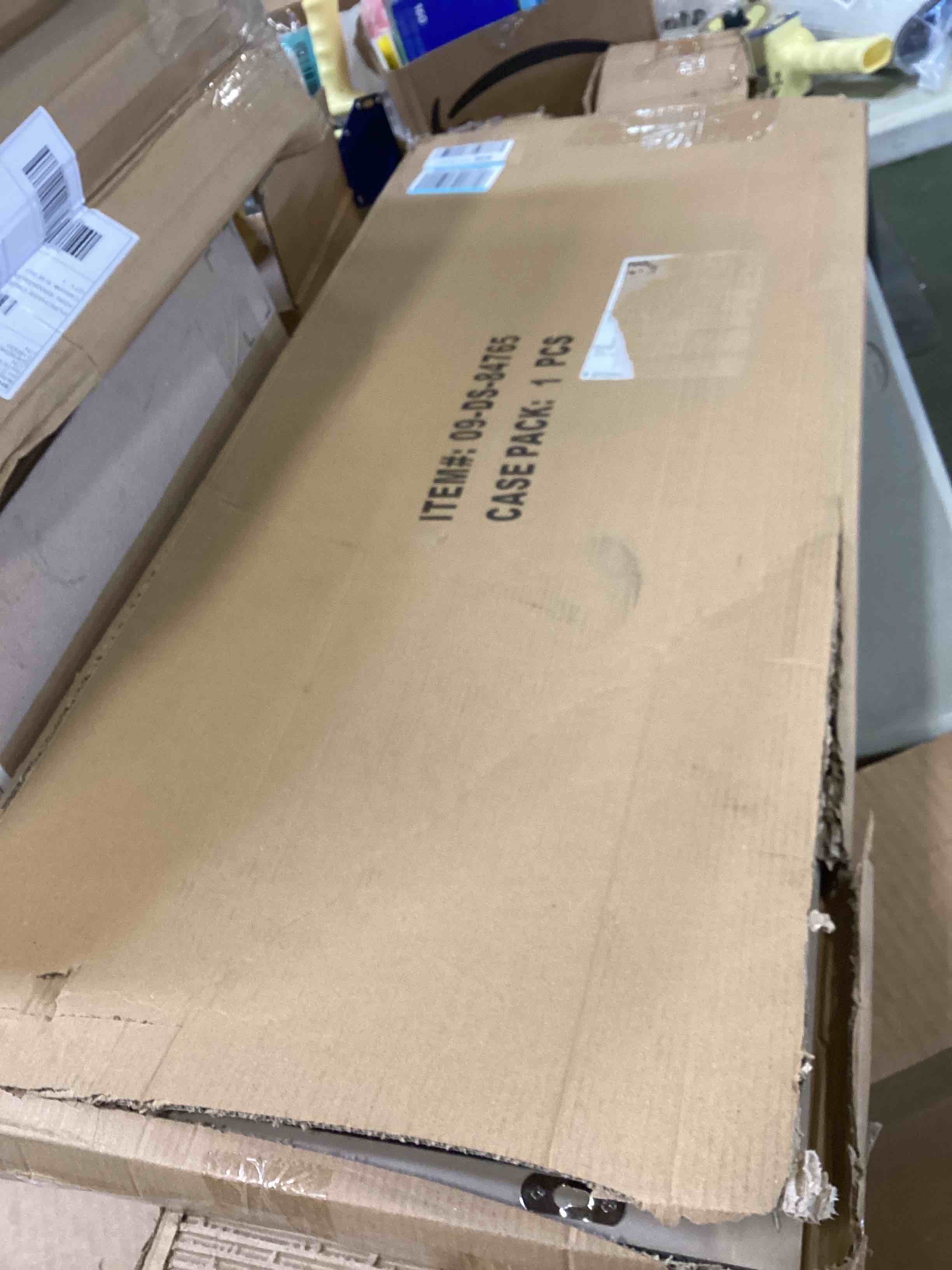 https://s3.amazonaws.com/lotting-images-prod/bidfta/BLU5821111_1705856592634.jpeg