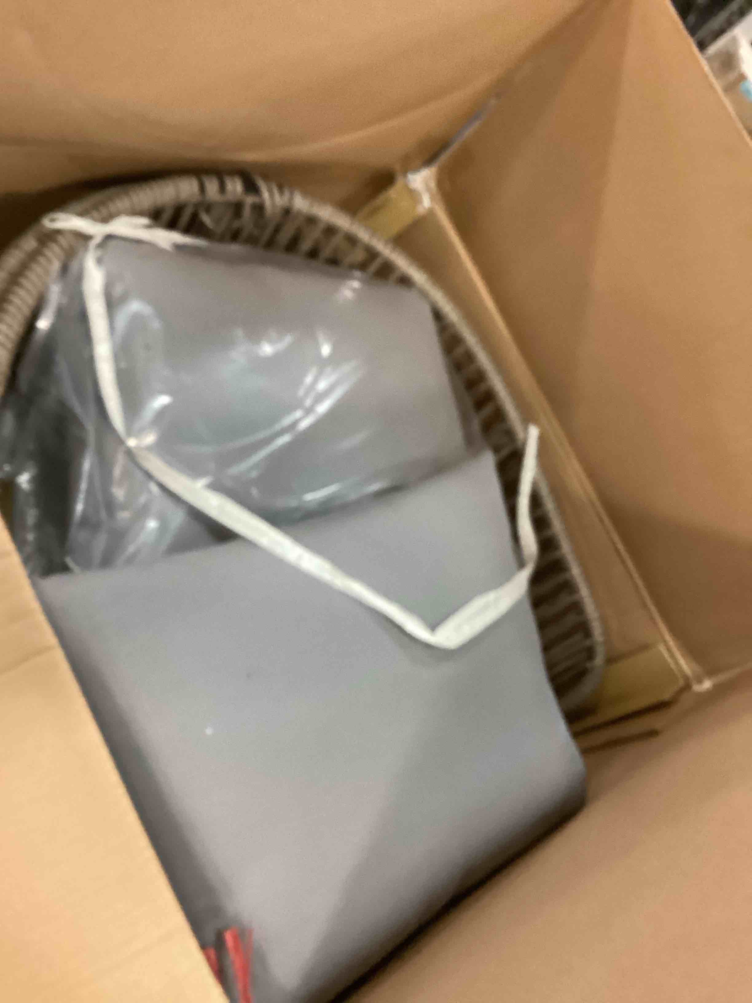 https://s3.amazonaws.com/lotting-images-prod/bidfta/BLU5821197_1705932525453.jpeg