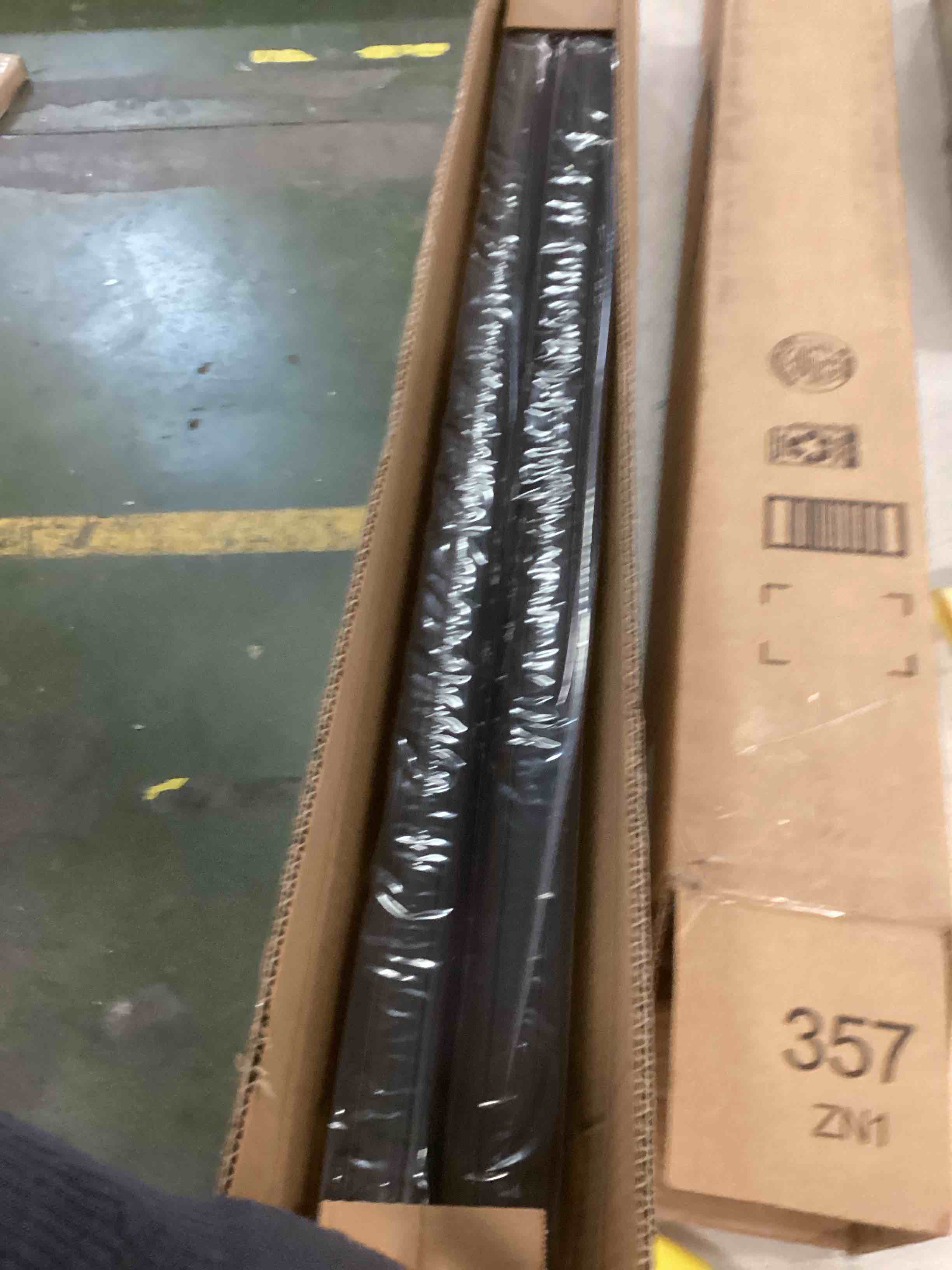 https://s3.amazonaws.com/lotting-images-prod/bidfta/BLU5821518_1706019078315.jpeg