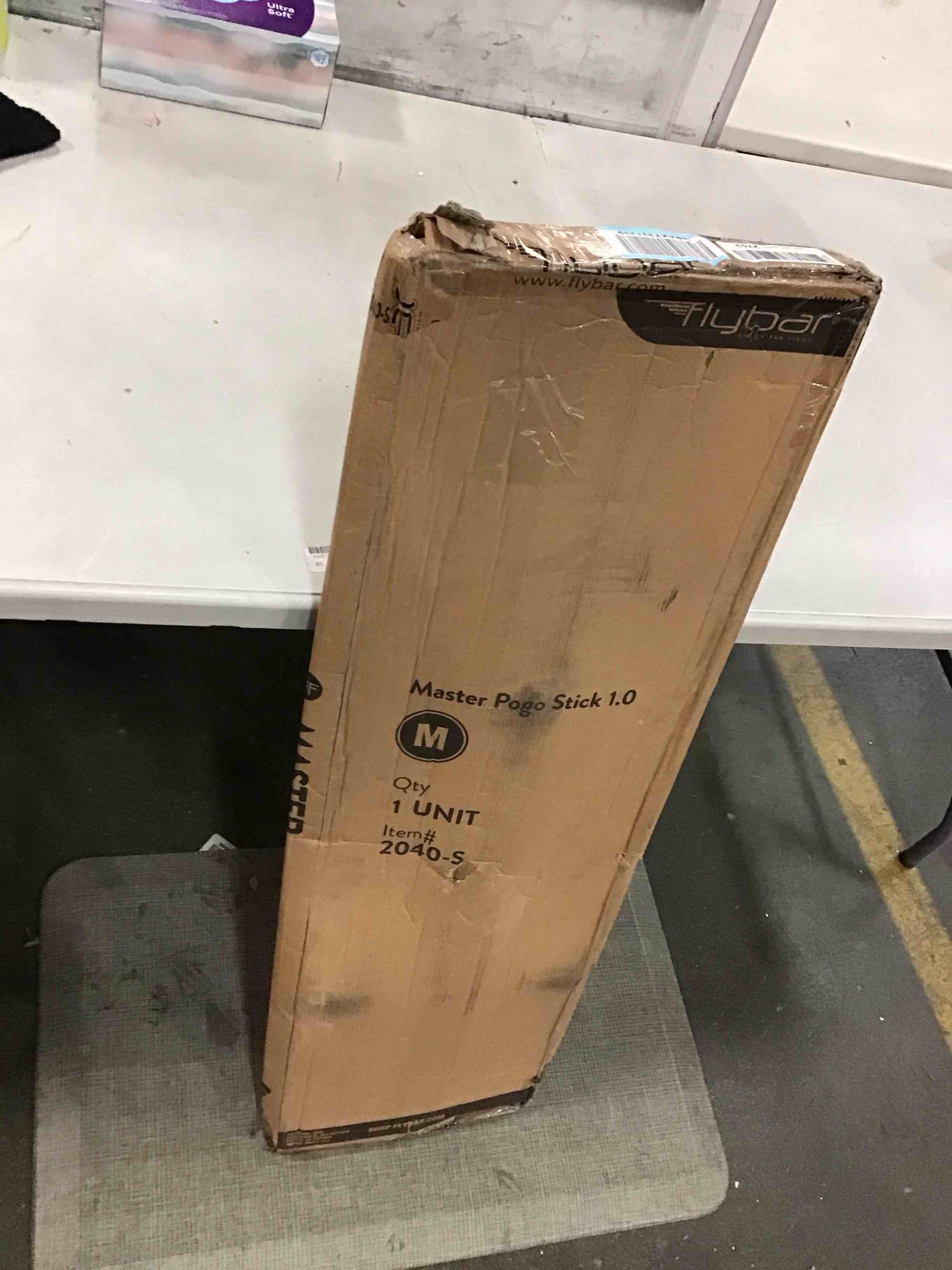 https://s3.amazonaws.com/lotting-images-prod/bidfta/BLU5821784_1706097651687.jpeg