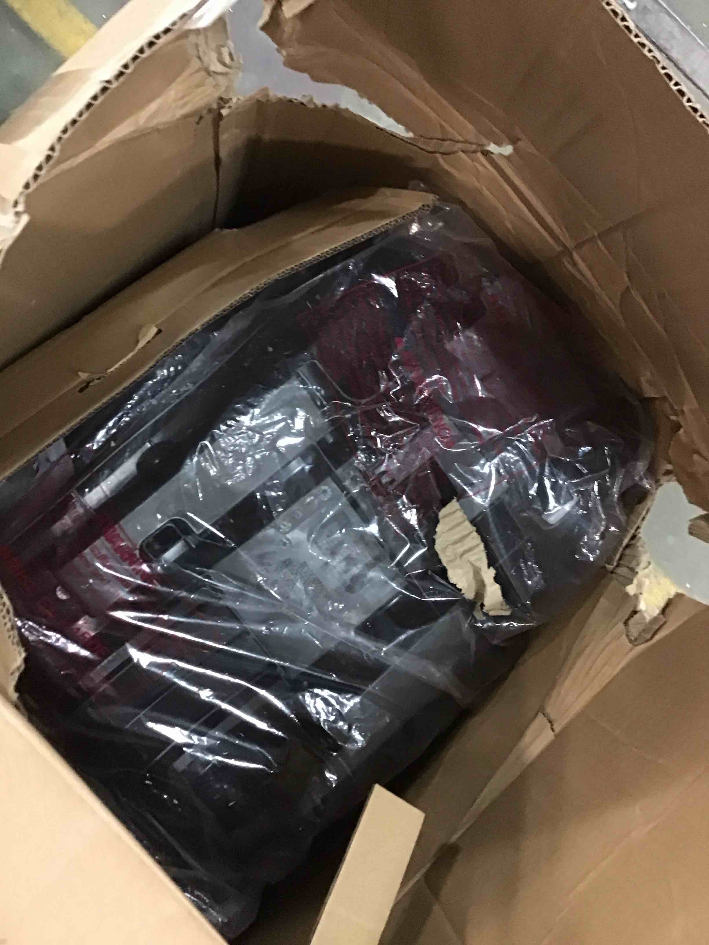 https://s3.amazonaws.com/lotting-images-prod/bidfta/BLU5821796_1706098546660.jpeg