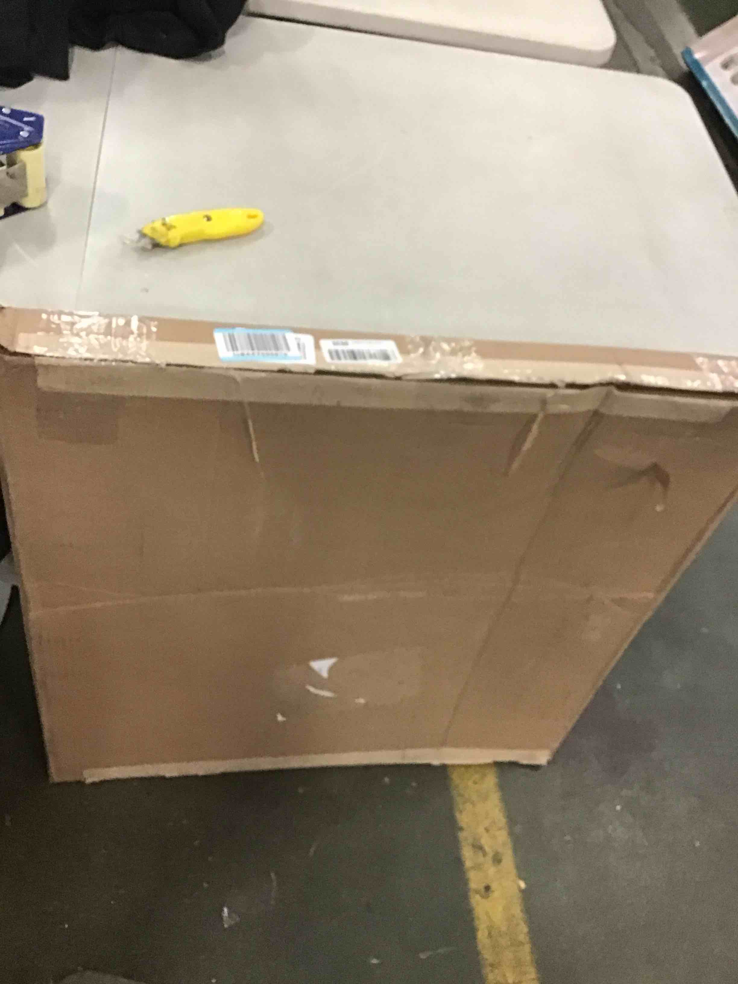 https://s3.amazonaws.com/lotting-images-prod/bidfta/BLU5821876_1706106348613.jpeg