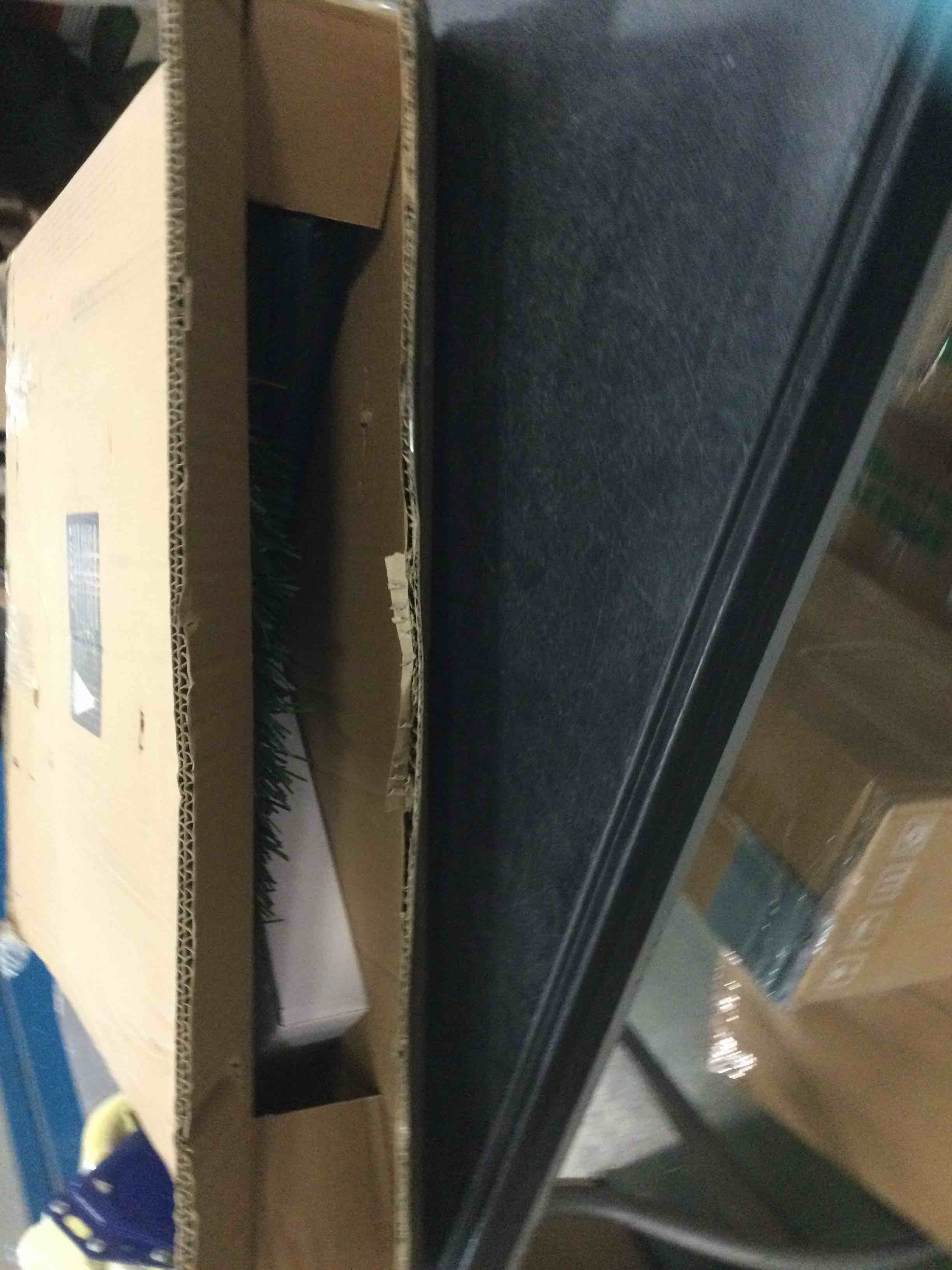 https://s3.amazonaws.com/lotting-images-prod/bidfta/BLU5822090_1705688607096.jpeg