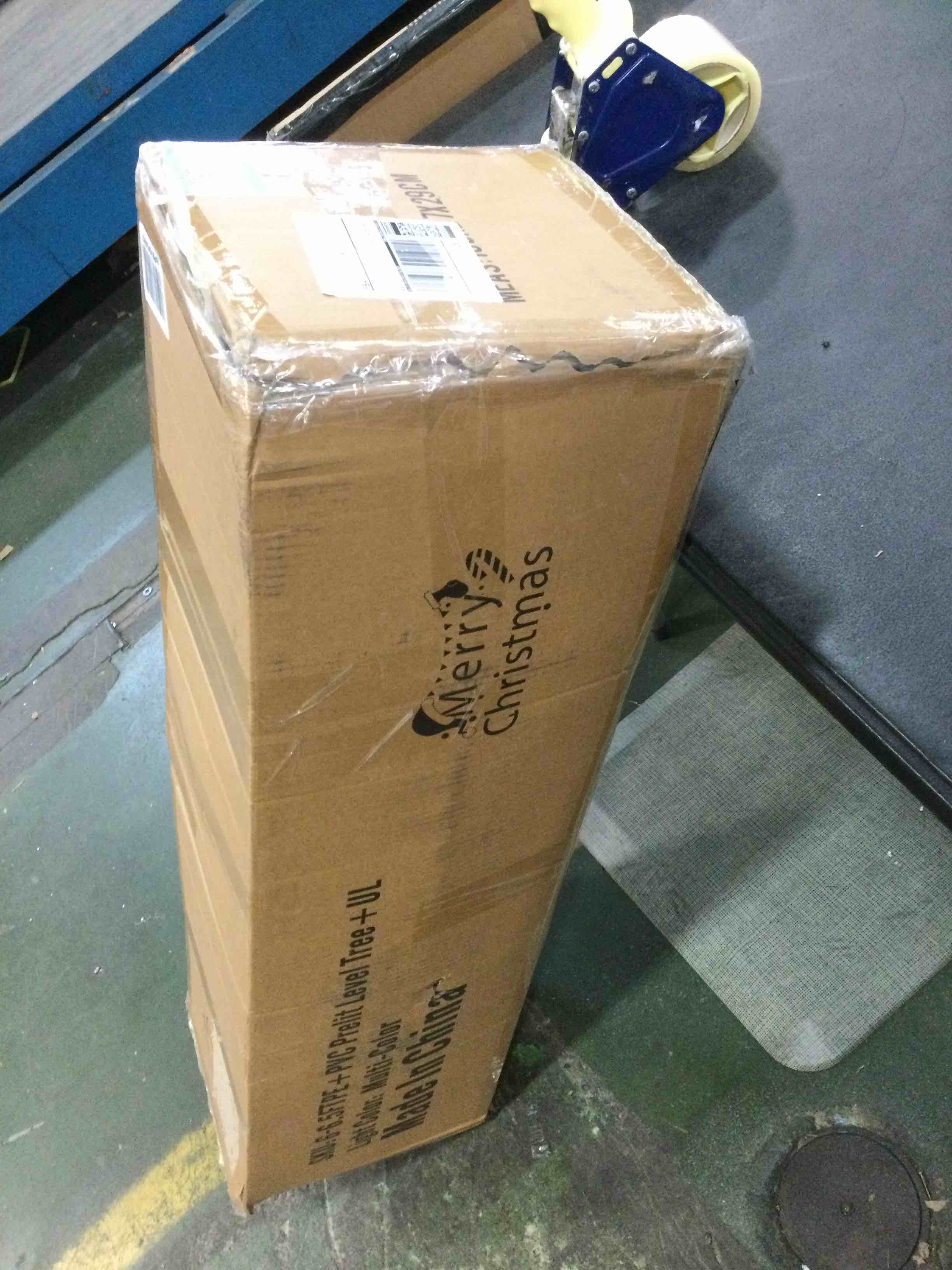 https://s3.amazonaws.com/lotting-images-prod/bidfta/BLU5822133_1705693578161.jpeg
