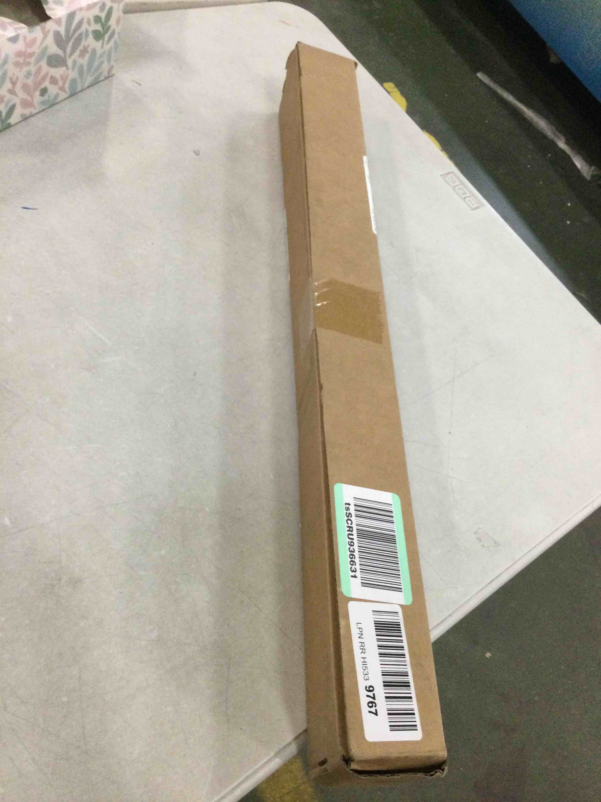 https://s3.amazonaws.com/lotting-images-prod/bidfta/BLU5822213_1705760422625.jpeg