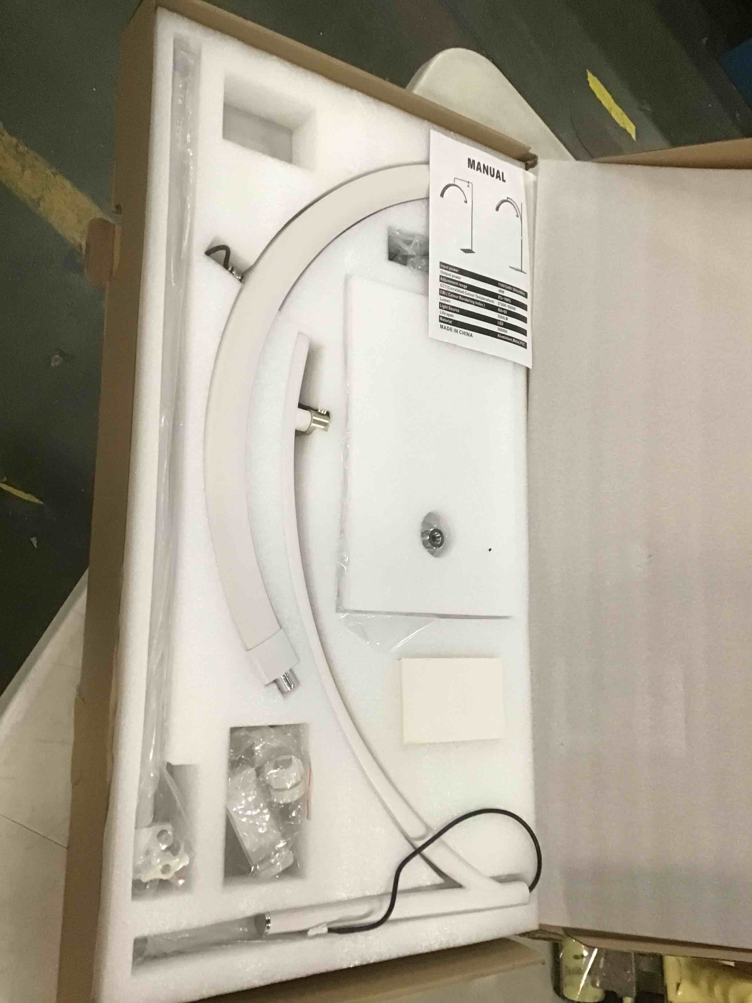 https://s3.amazonaws.com/lotting-images-prod/bidfta/BLU5822387_1705926846804.jpeg