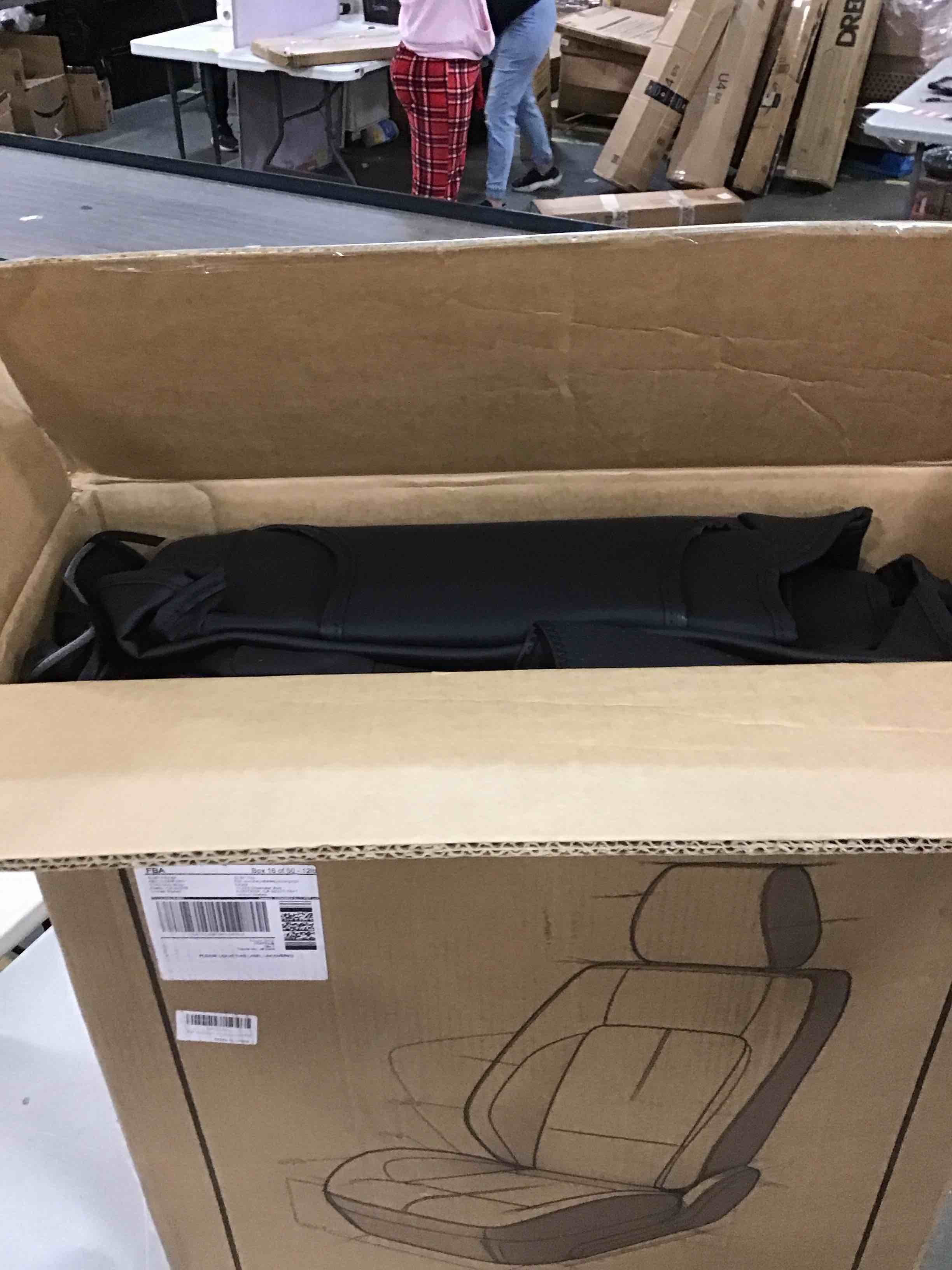 https://s3.amazonaws.com/lotting-images-prod/bidfta/BLU5822632_1706011975634.jpeg