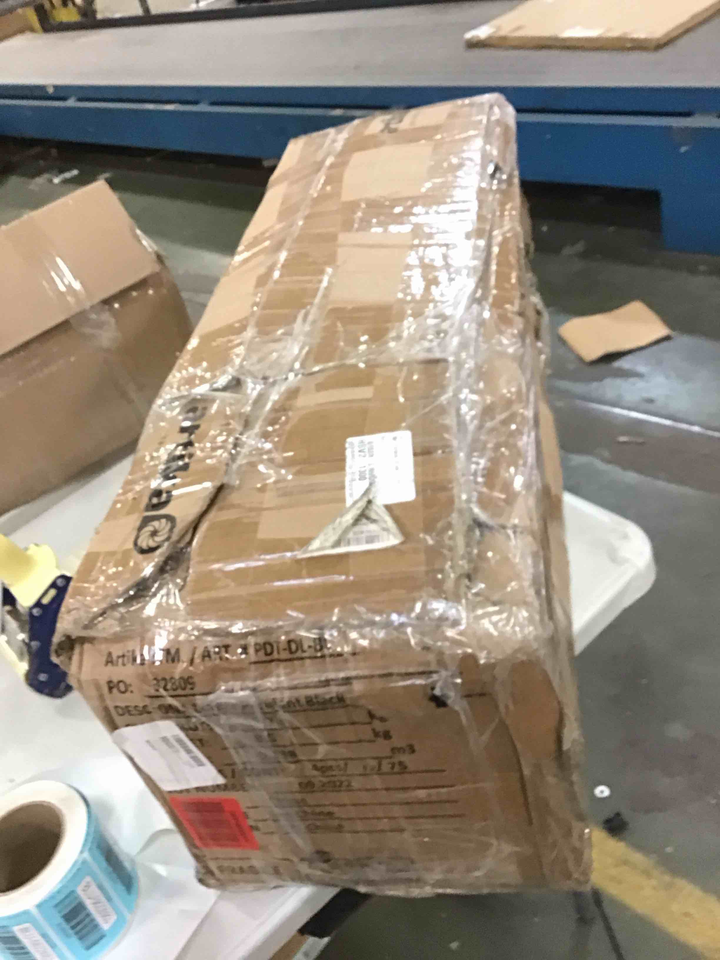 https://s3.amazonaws.com/lotting-images-prod/bidfta/BLU5822682_1706036374153.jpeg