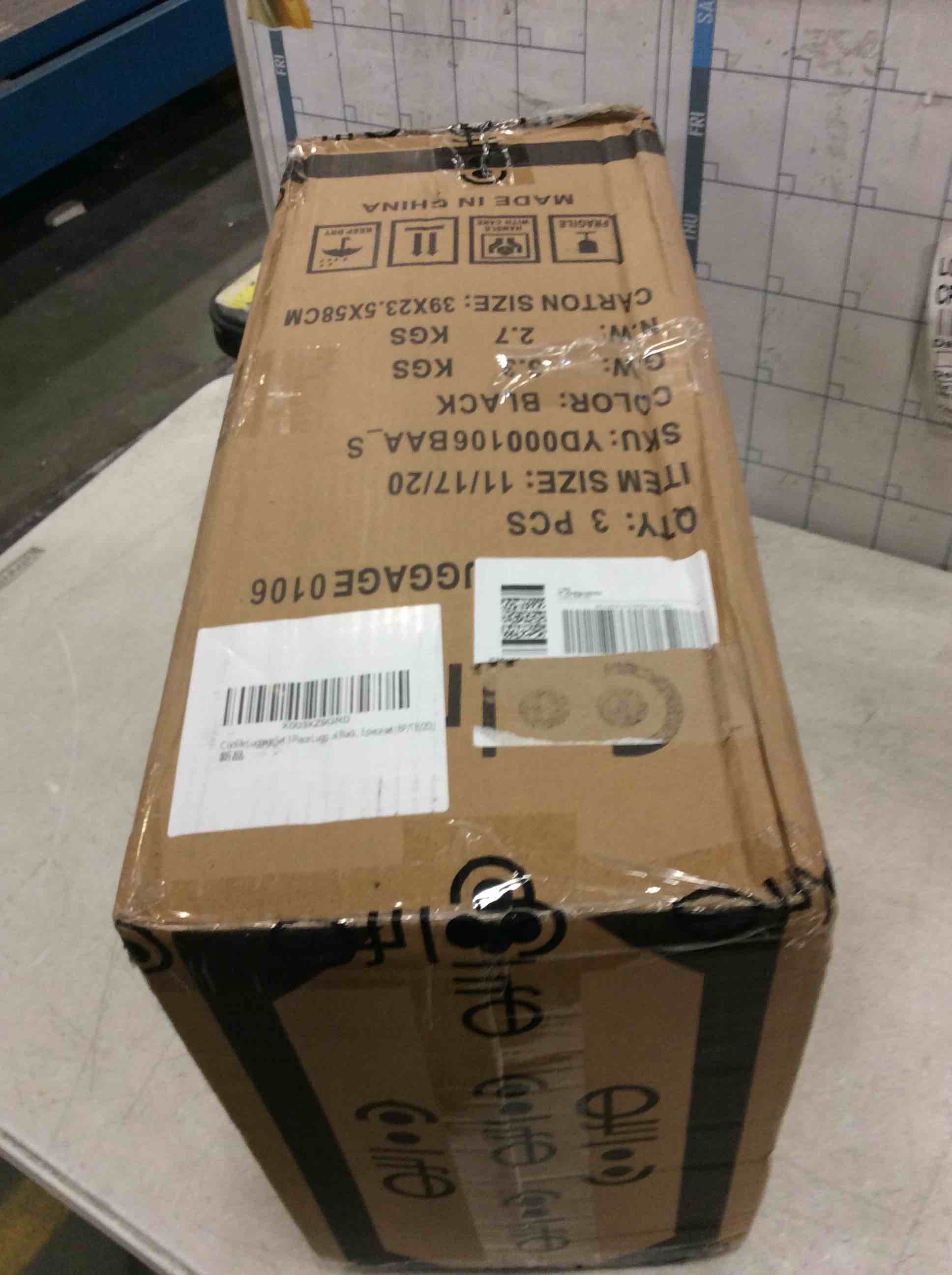 https://s3.amazonaws.com/lotting-images-prod/bidfta/BLU5822754_1706097803653.jpeg
