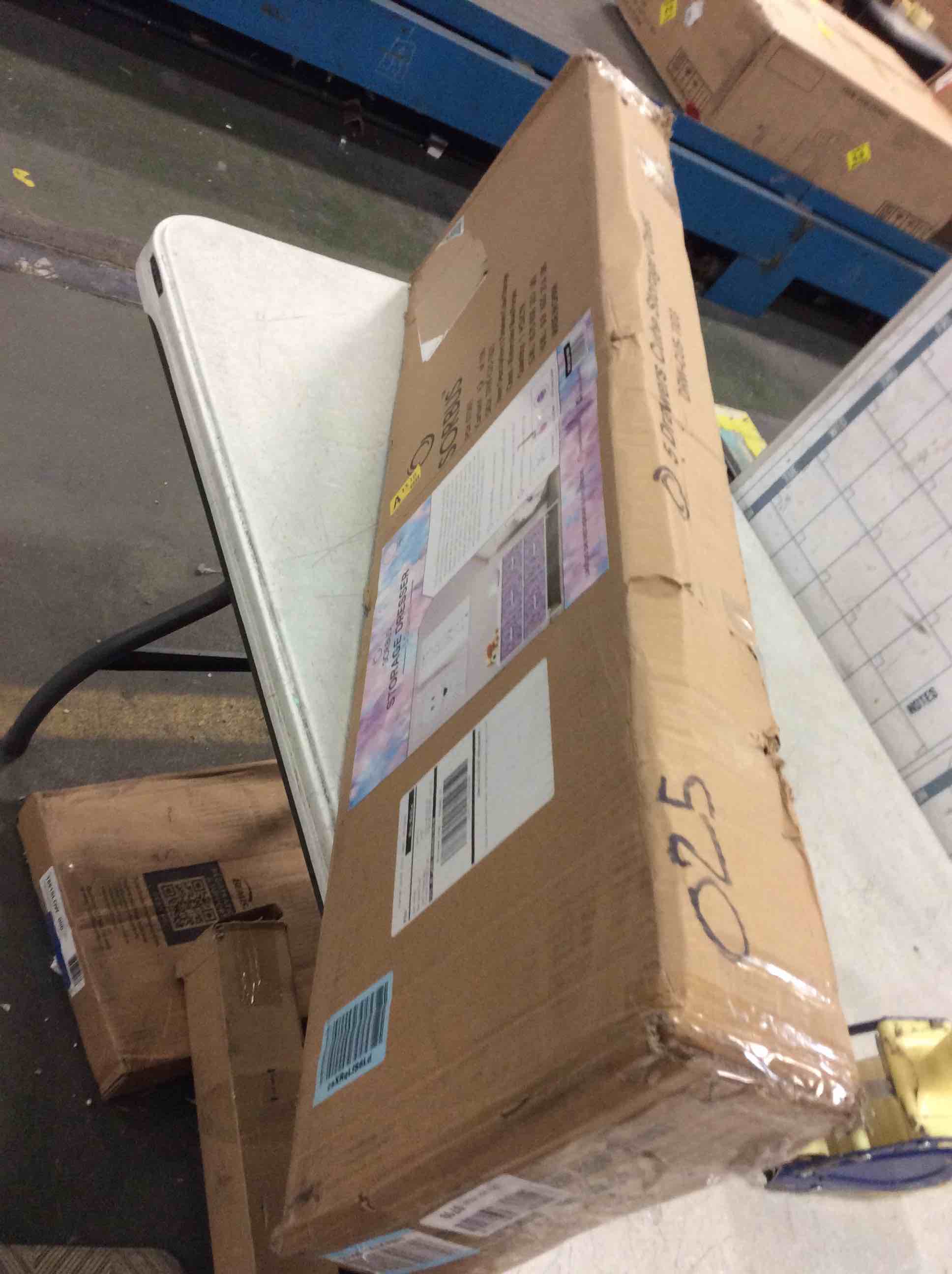 https://s3.amazonaws.com/lotting-images-prod/bidfta/BLU5822818_1706105831747.jpeg